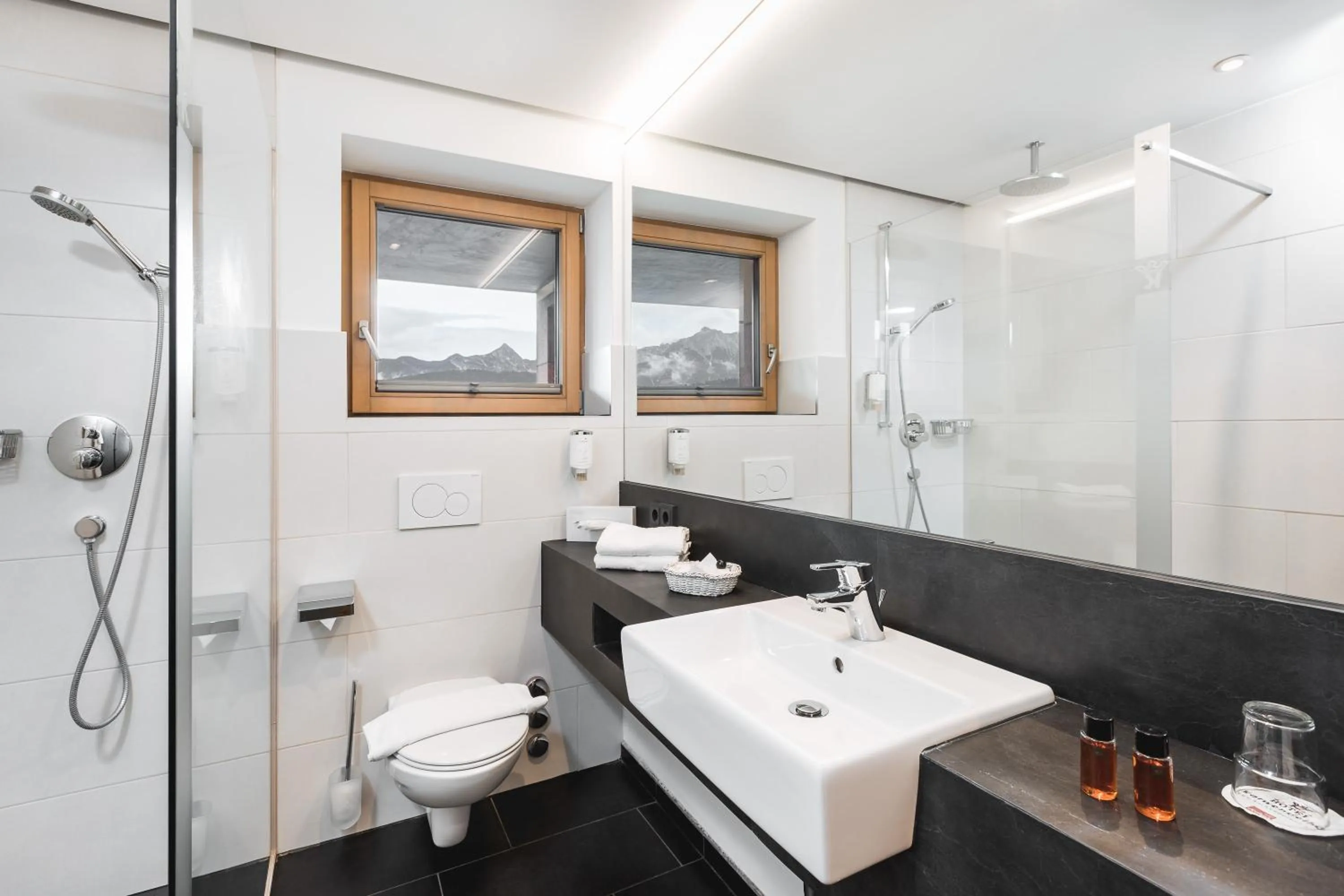 Bathroom in Hotel Karwendelhof