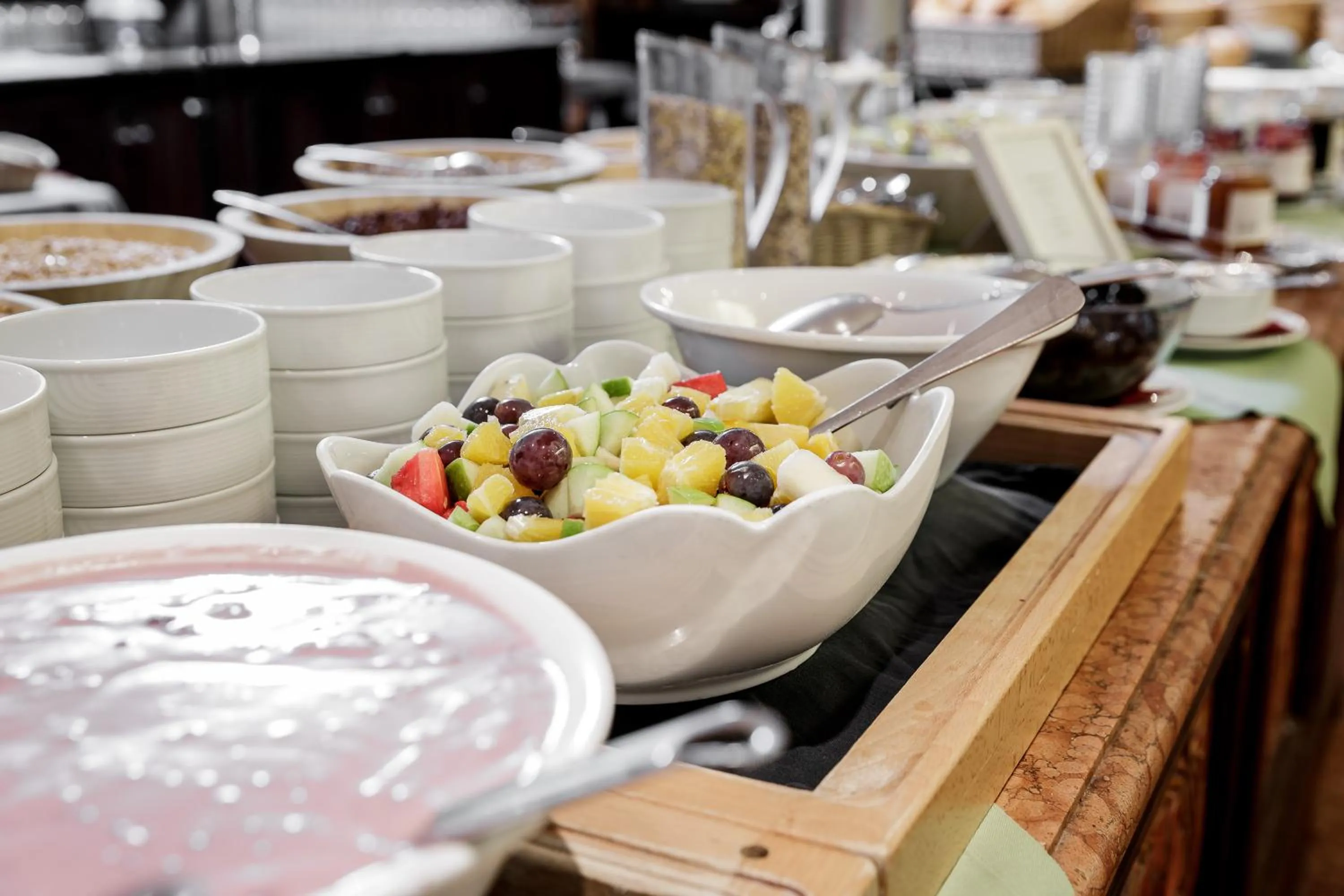 Buffet breakfast in Hotel Karwendelhof