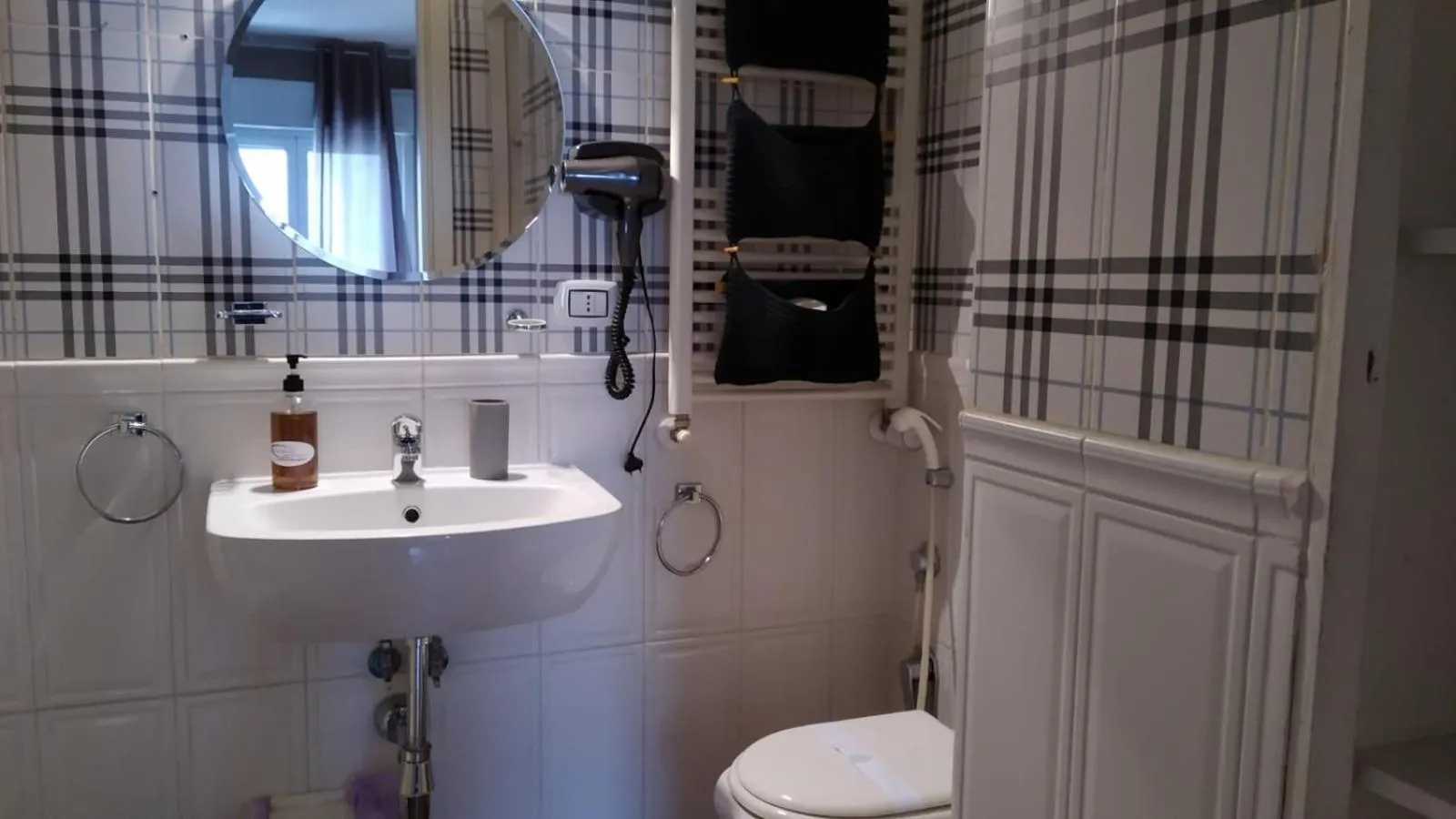 Shower, Bathroom in Appartamento Cavour