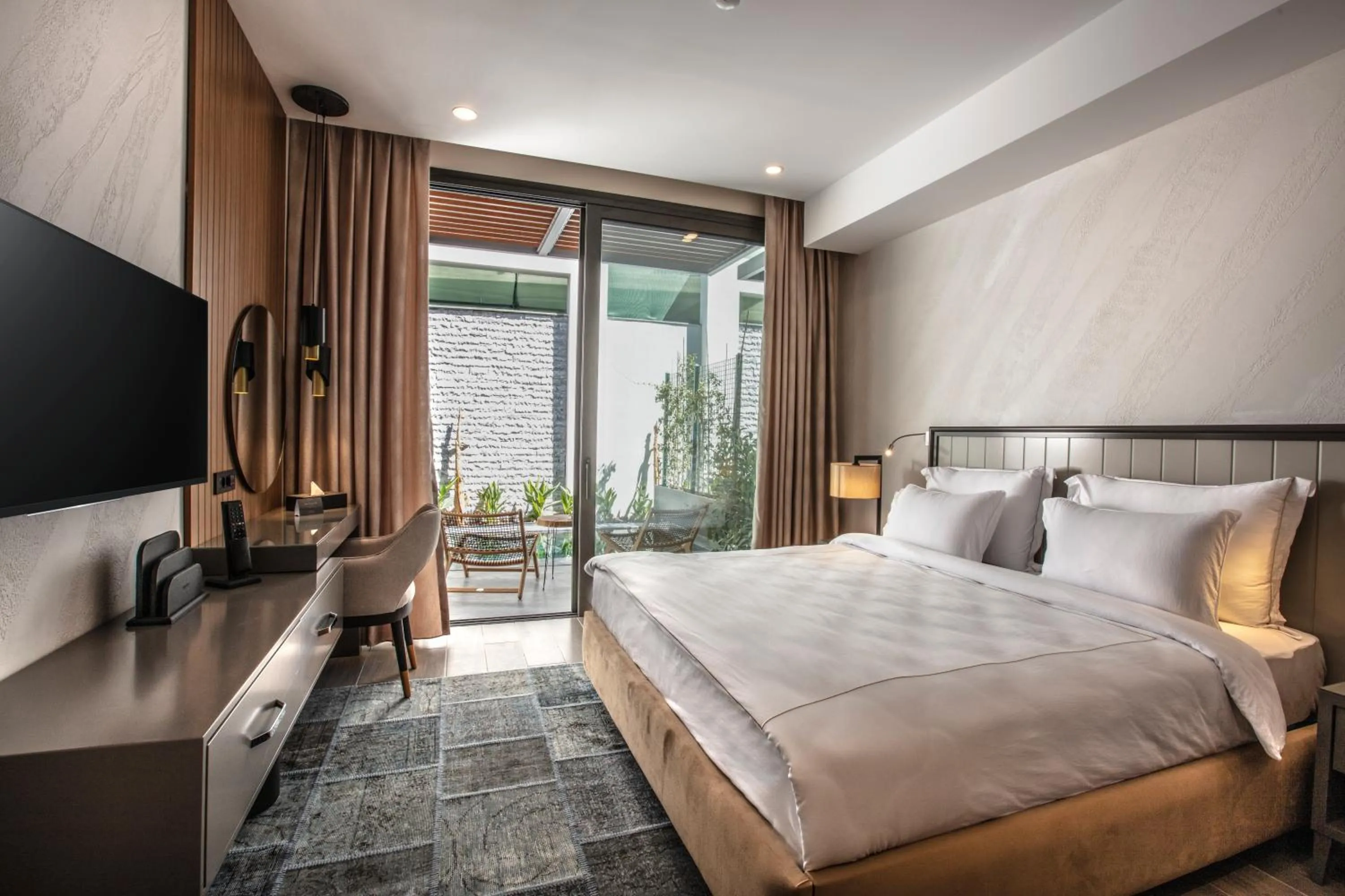 Photo of the whole room, Bed in Unique Life Style Hotel