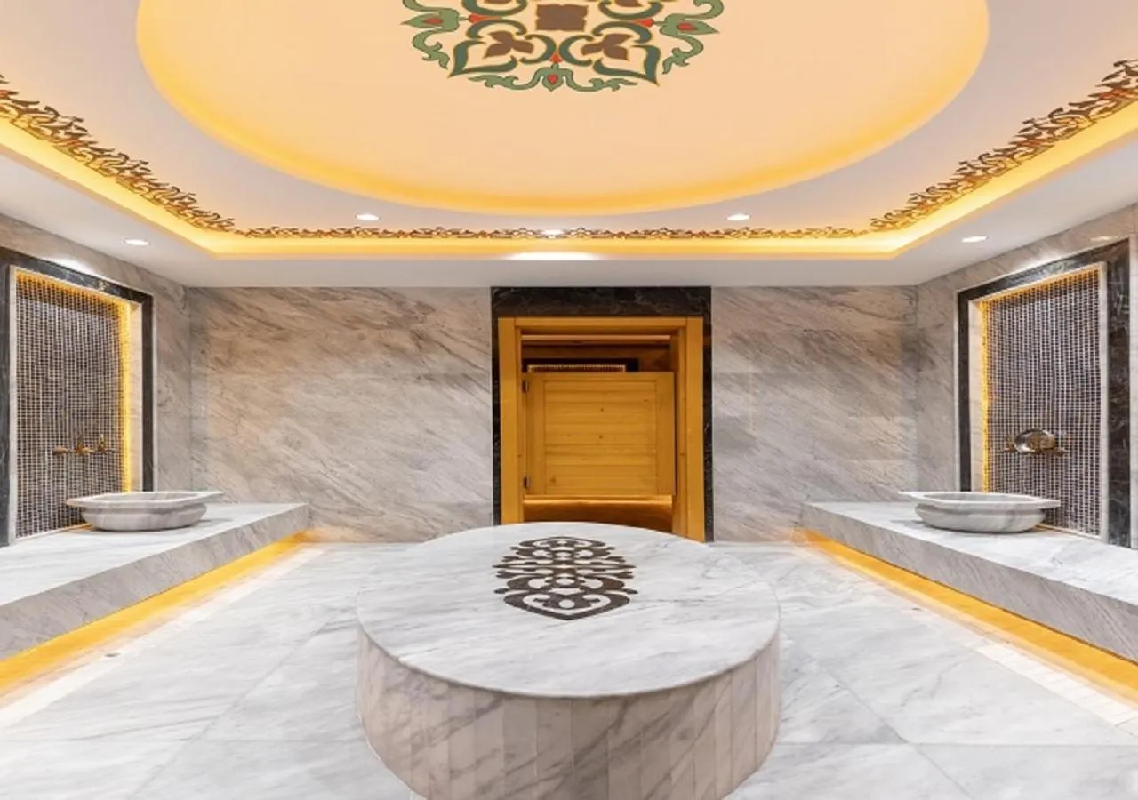 Massage in Unique Life Style Hotel