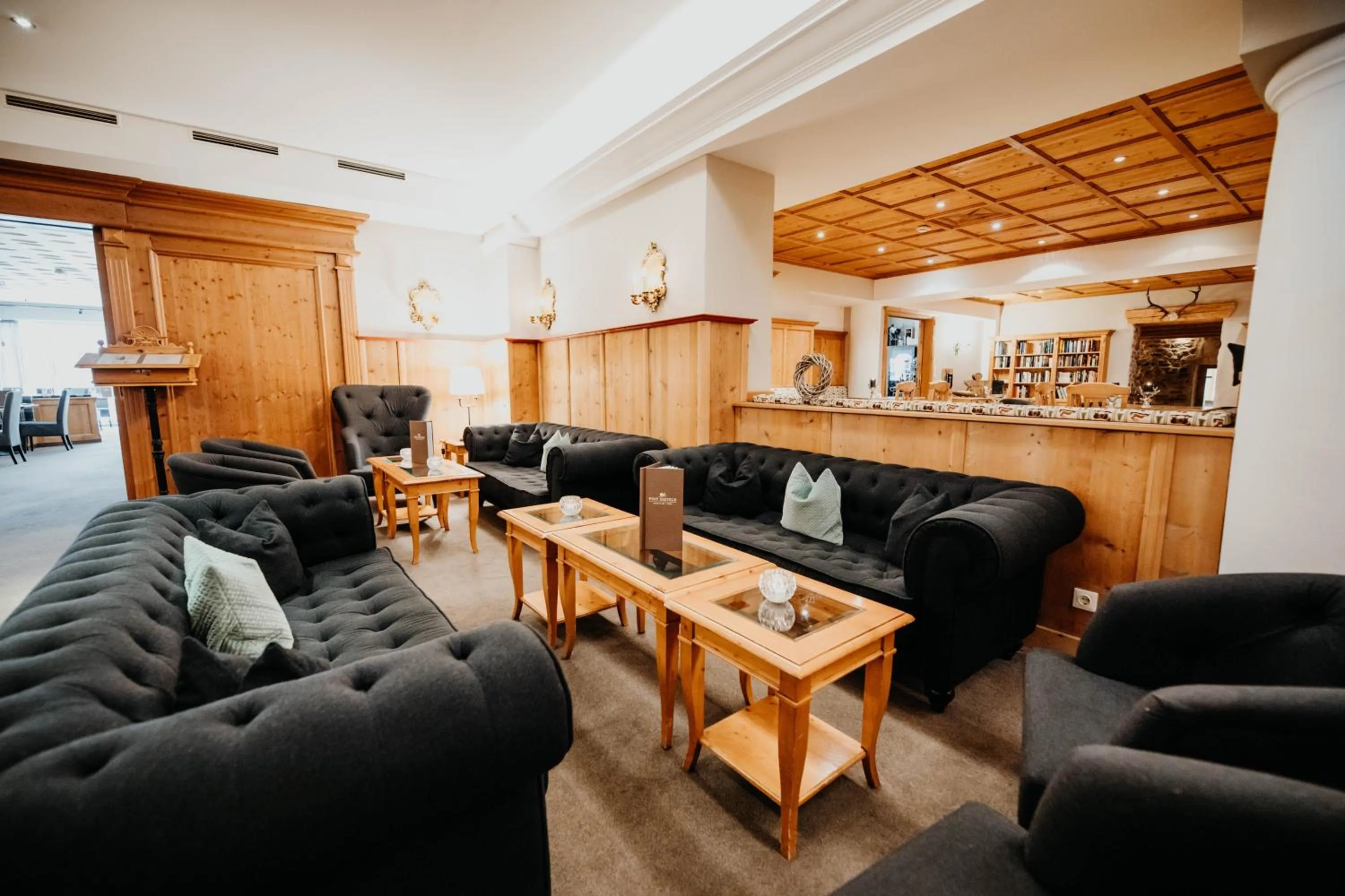 Lobby or reception in Post Seefeld - Wellnesshotel Tirol