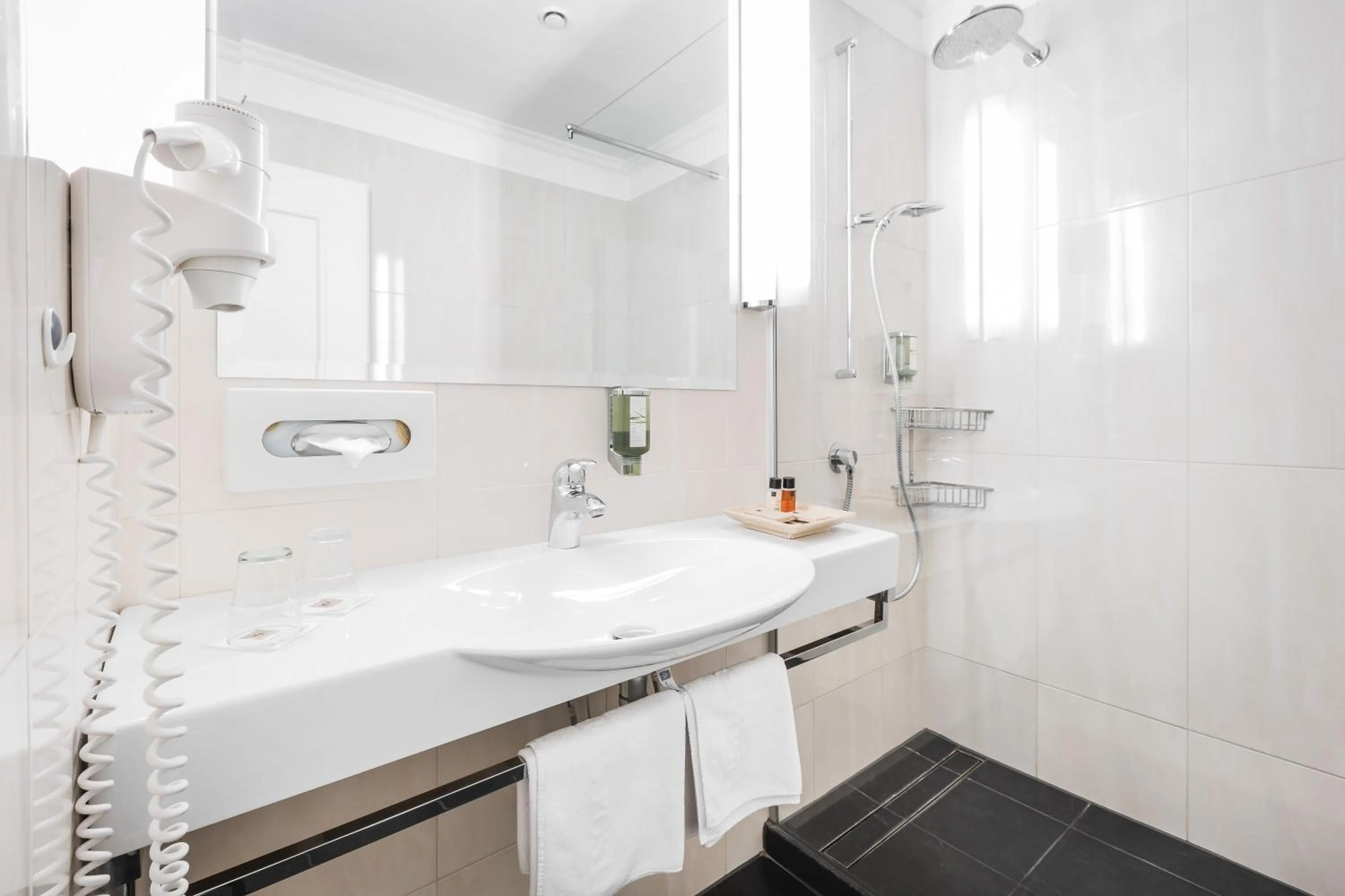 Bathroom in Post Seefeld - Wellnesshotel Tirol