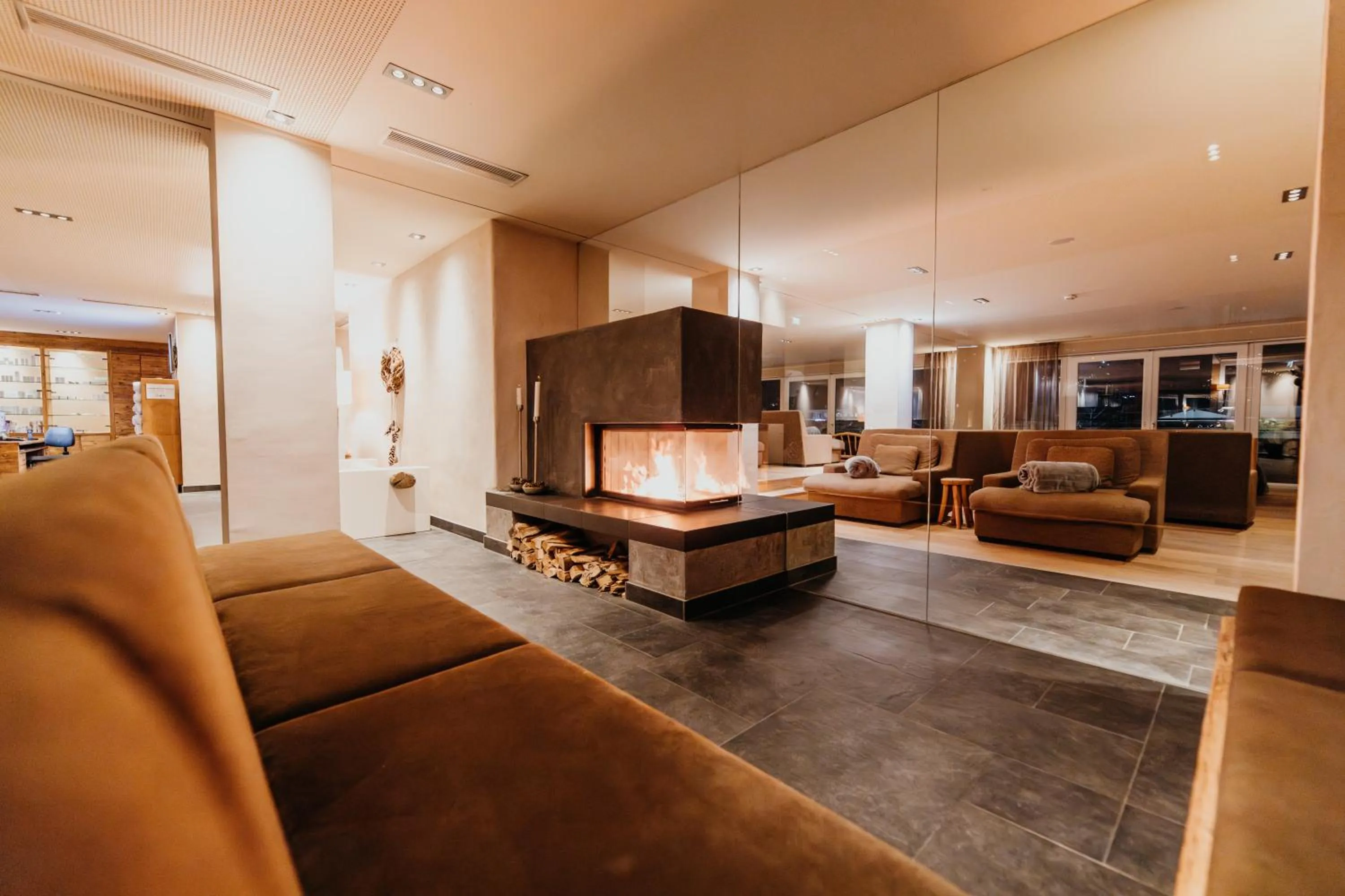 Swimming pool in Post Seefeld - Wellnesshotel Tirol