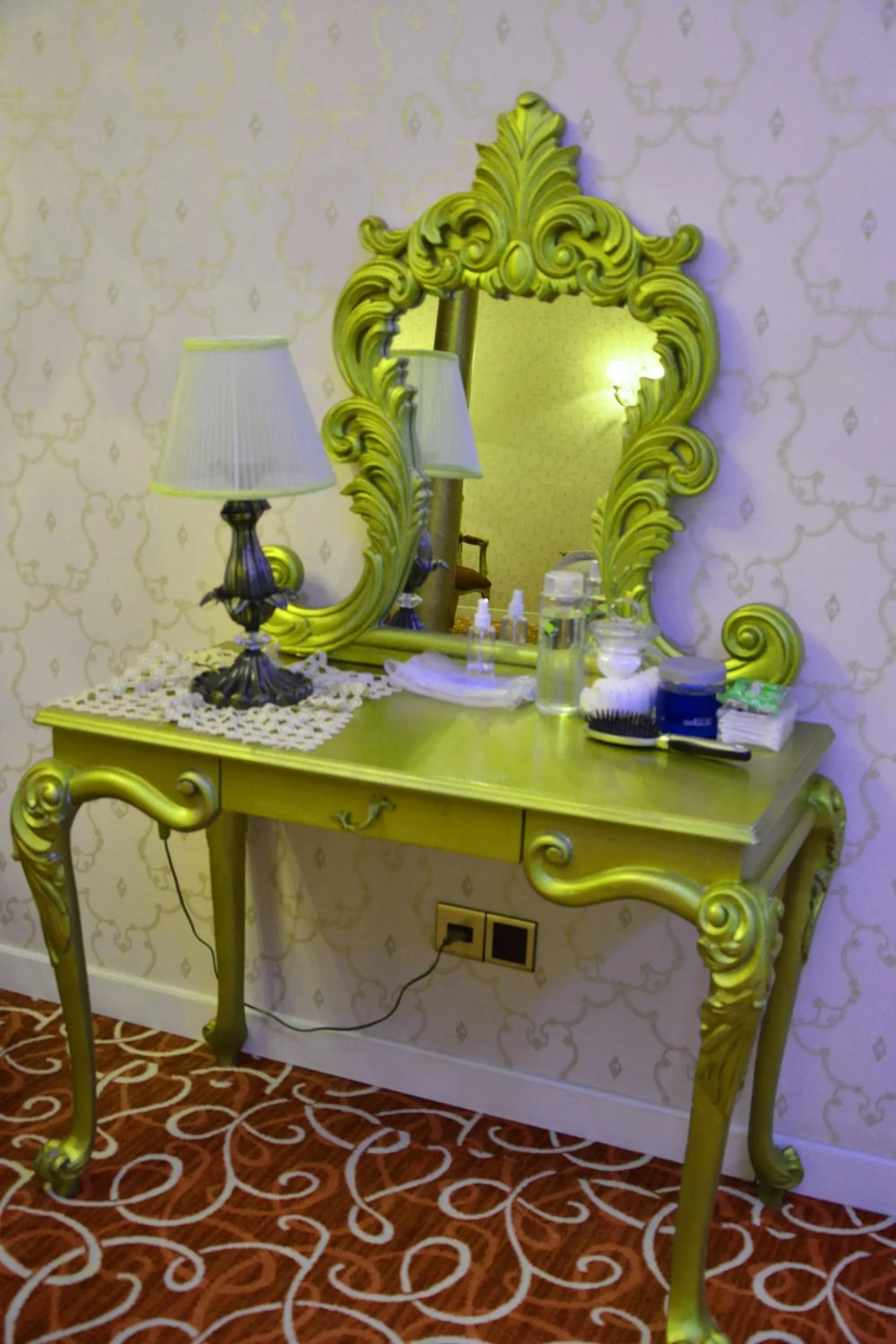 hair dresser in Deluxe Hotel Ganja