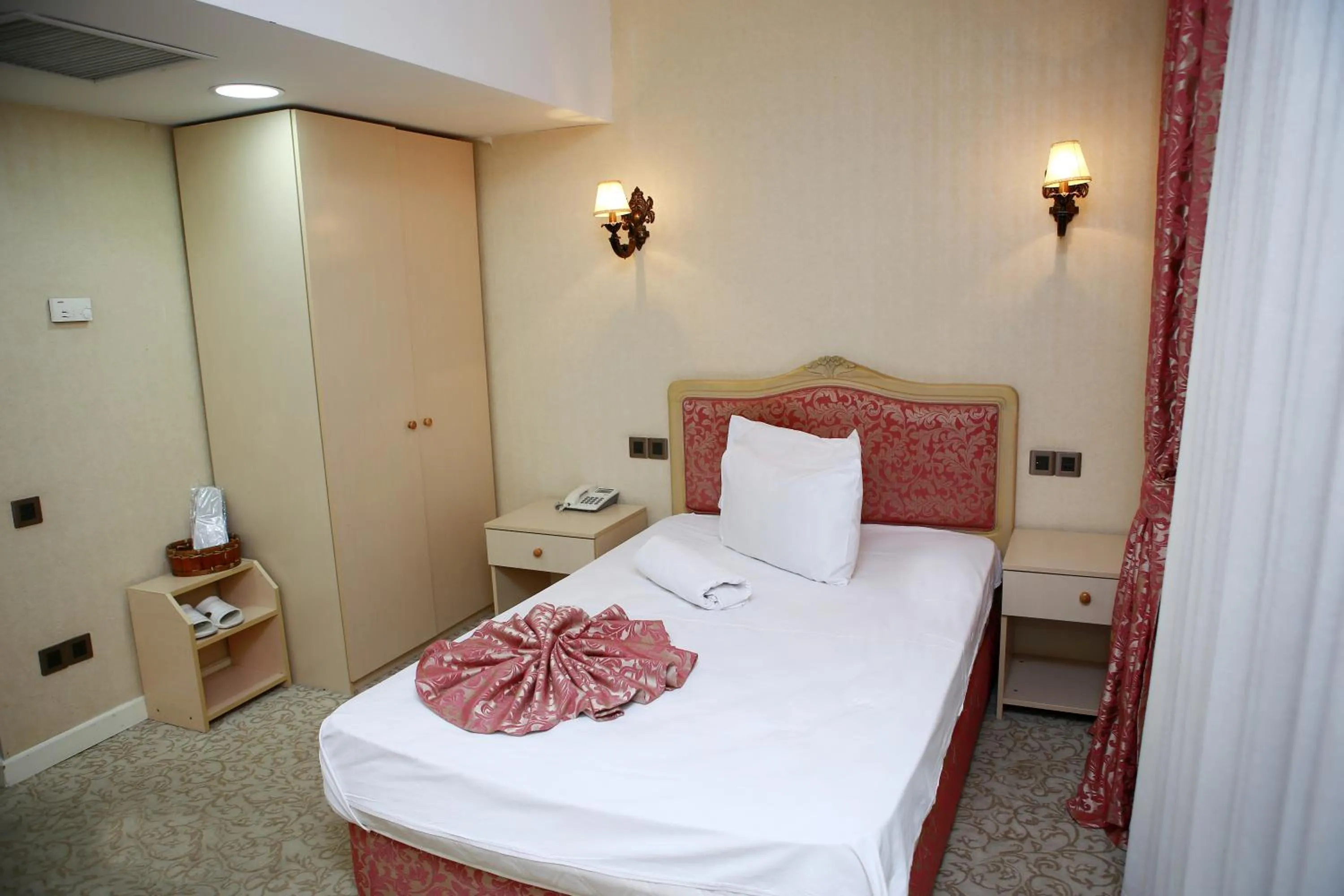 Bed in Deluxe Hotel Ganja