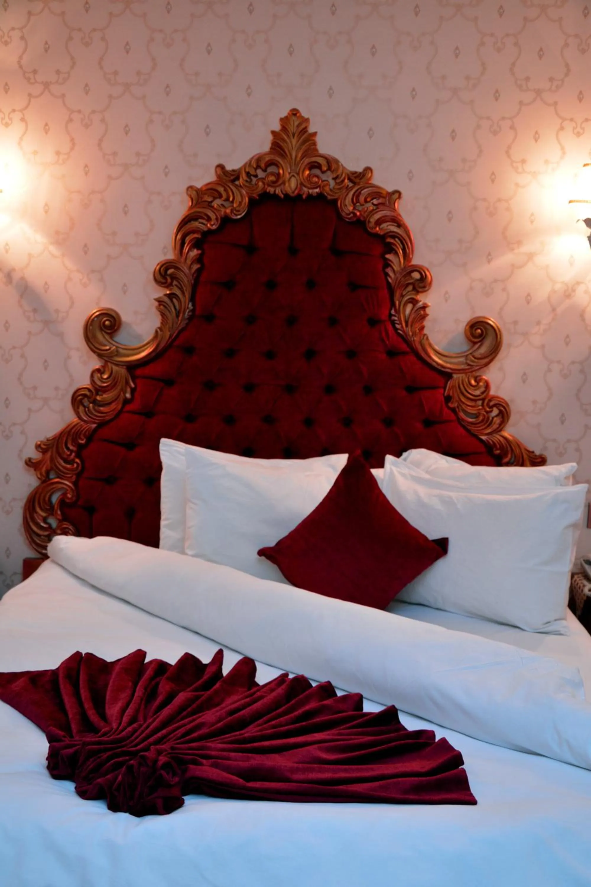 Bed in Deluxe Hotel Ganja