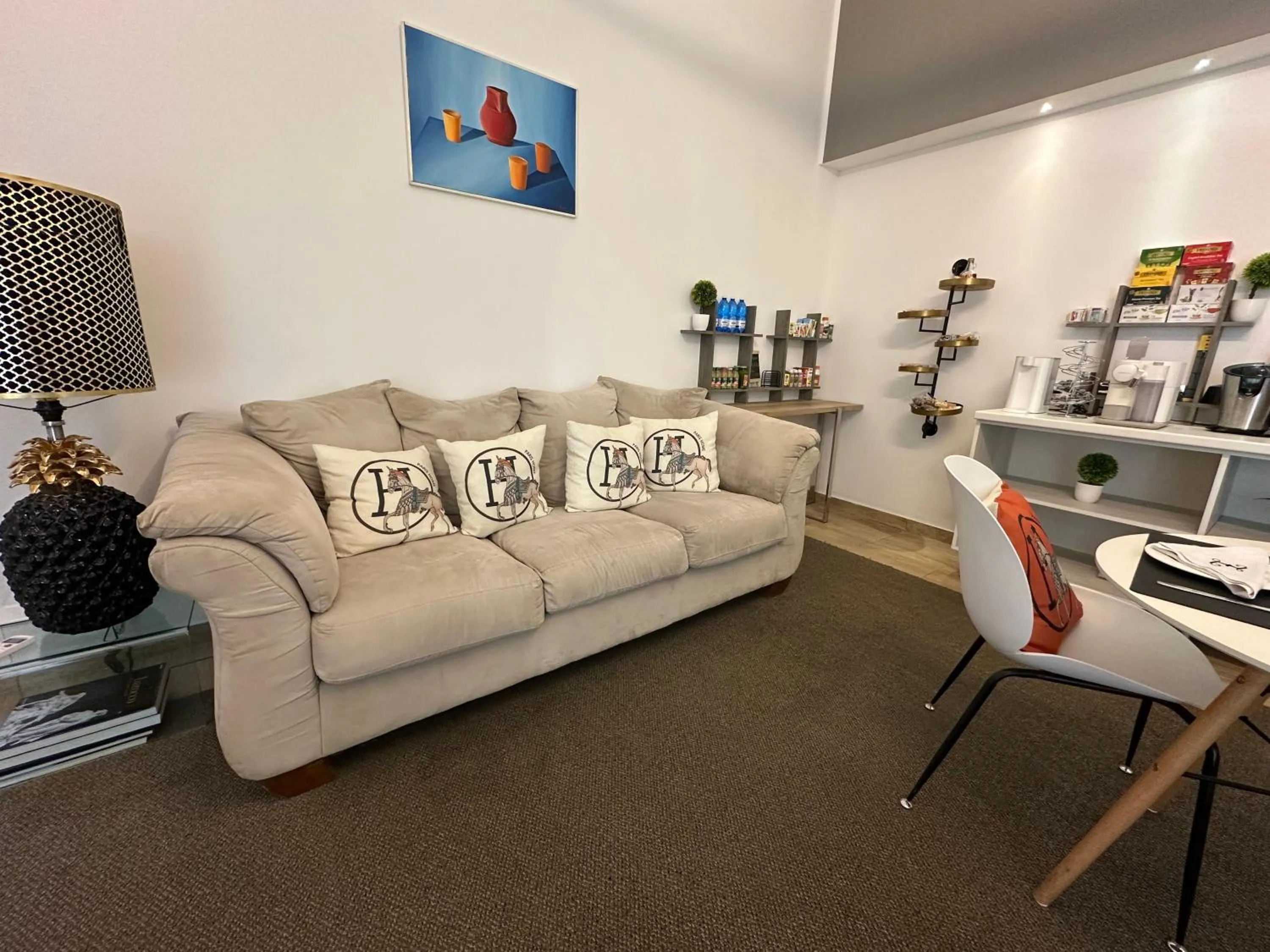 Breakfast in Zeta Rooms