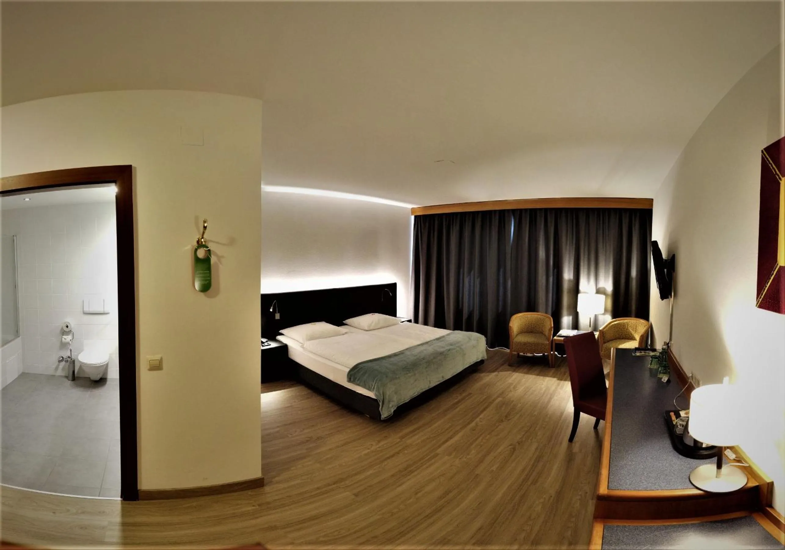 Photo of the whole room, Bed in Skycity Hotel Atrigon