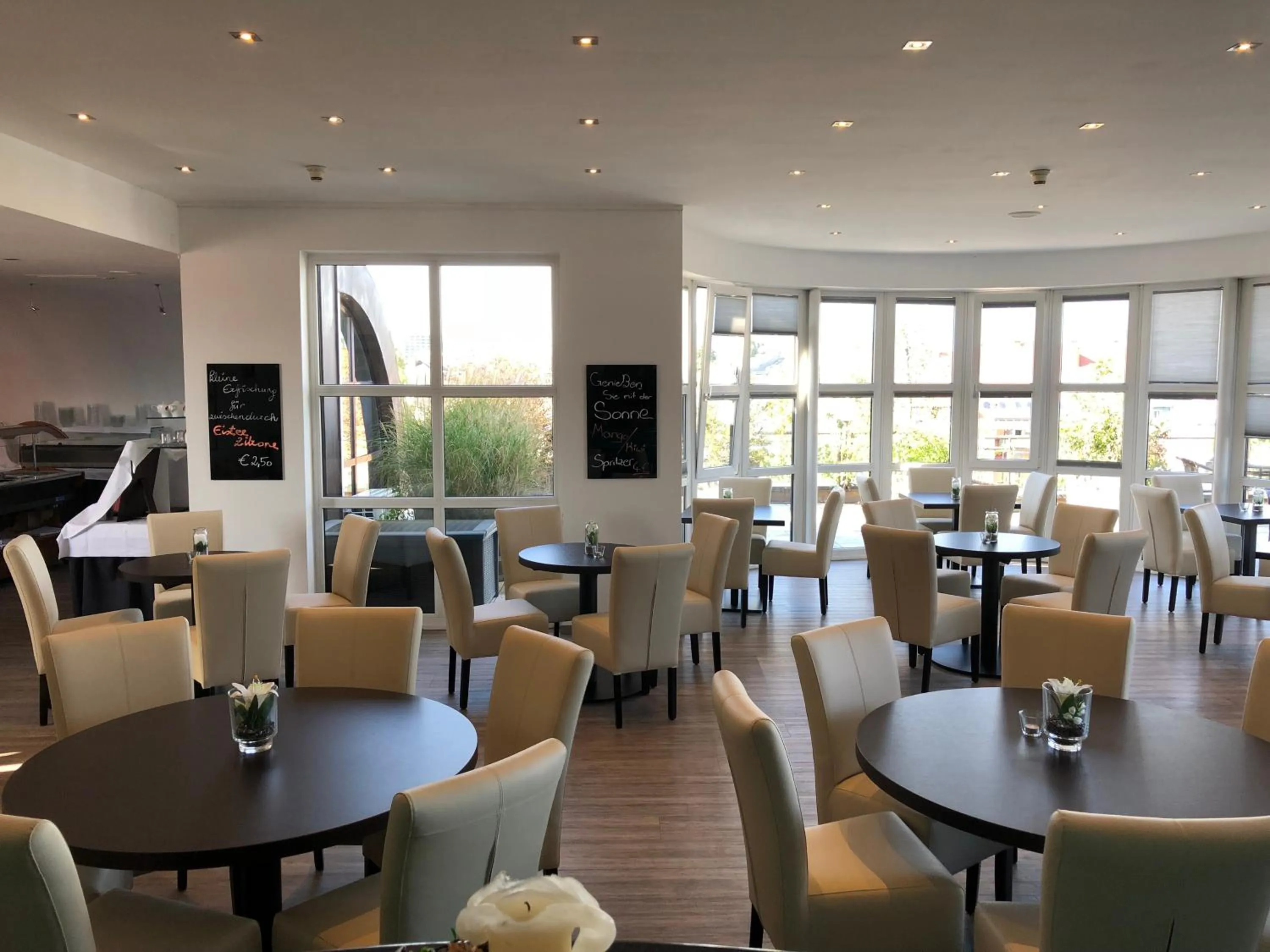 Food in Skycity Hotel Atrigon