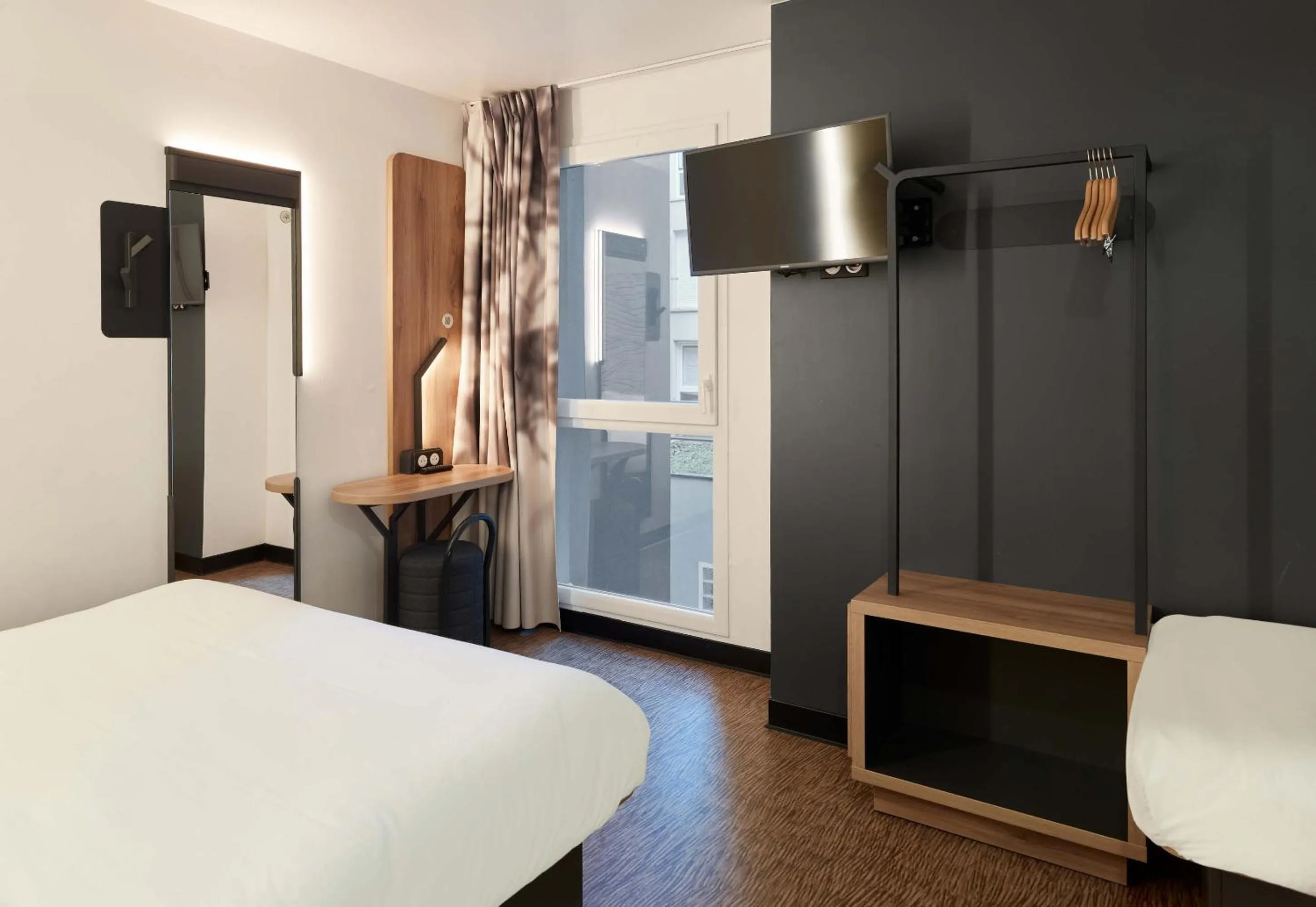 Bedroom, Bed in B&B HOTEL Le Port Marly Saint Germain en Laye