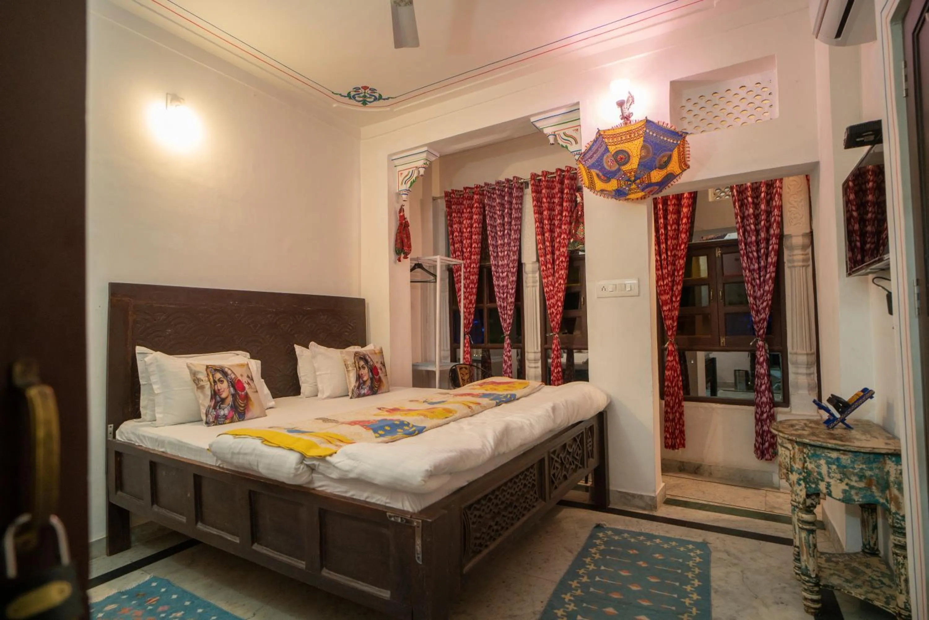 Bed in Soham Haveli Udaipur