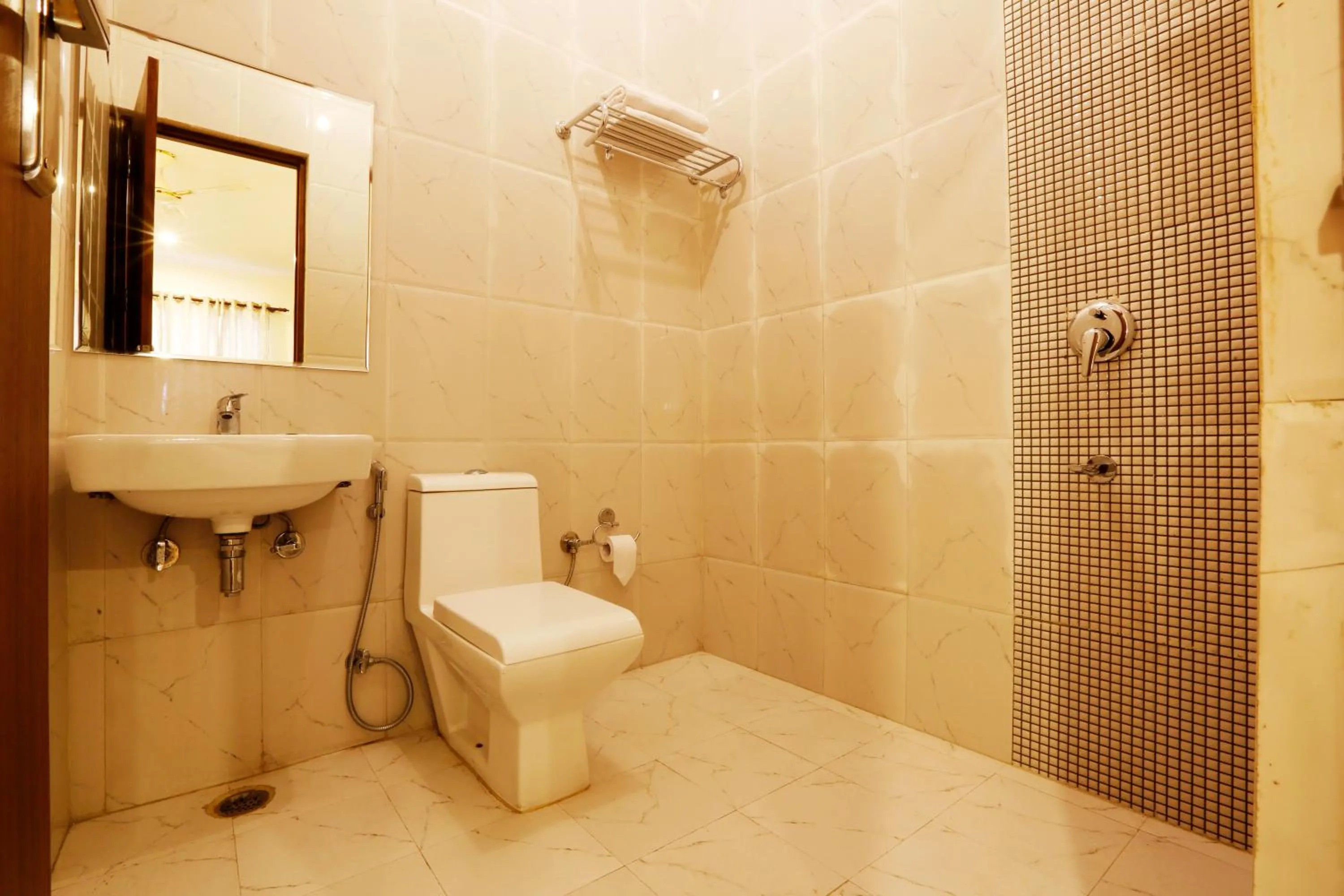 Bathroom in New Delhi Hotel Citizen