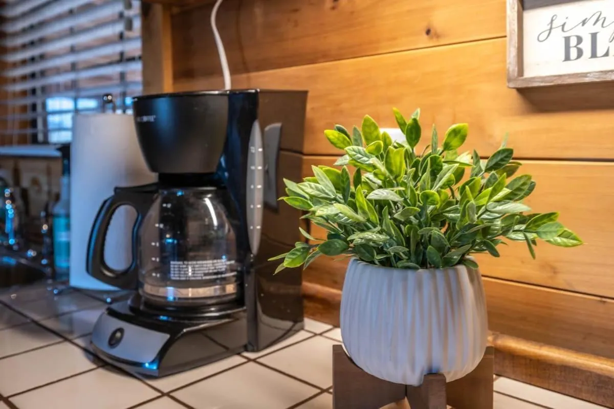 Beautiful View! Log cabin,Fireplace,Hot Tub,Arcade,Pool,Fishing