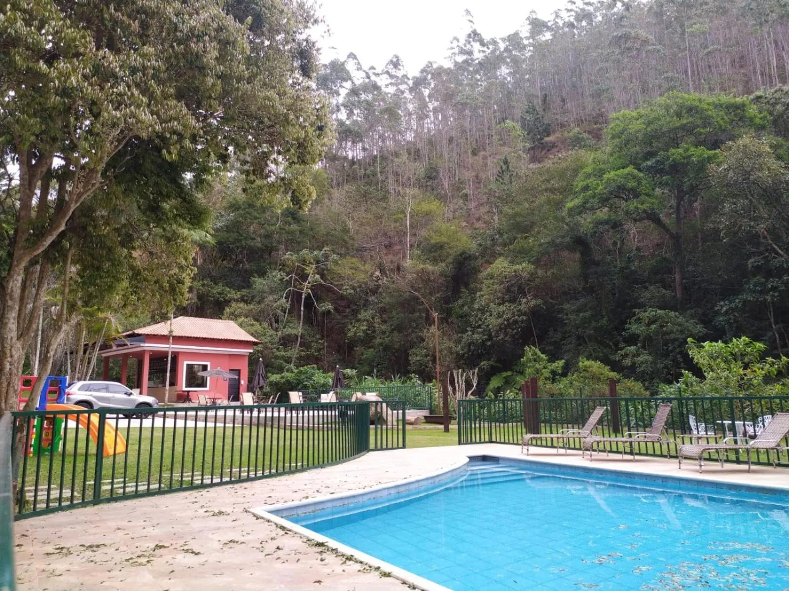 Pool view in Hotel Vila Suíça 1818