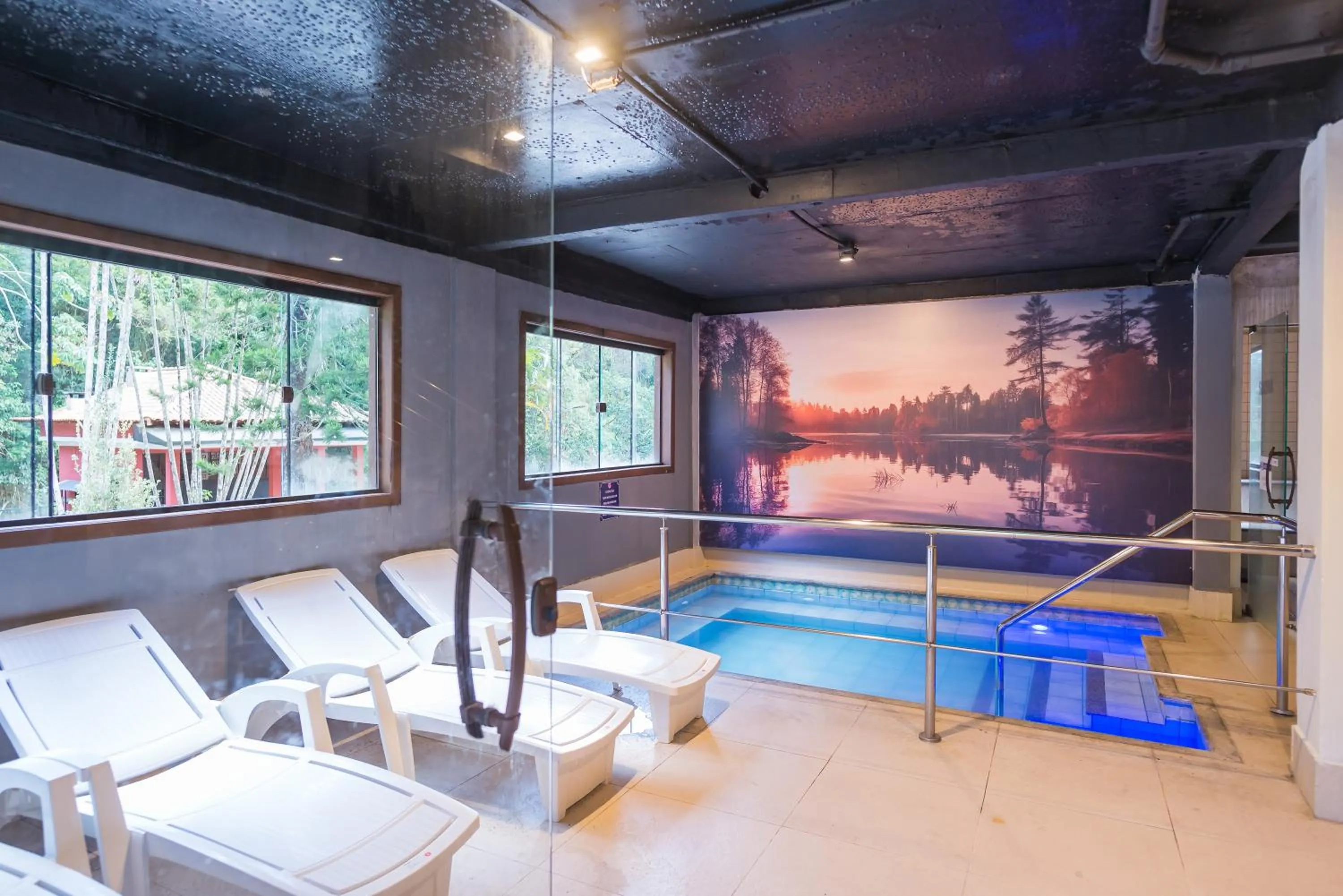 Hot Tub in Hotel Vila Suíça 1818