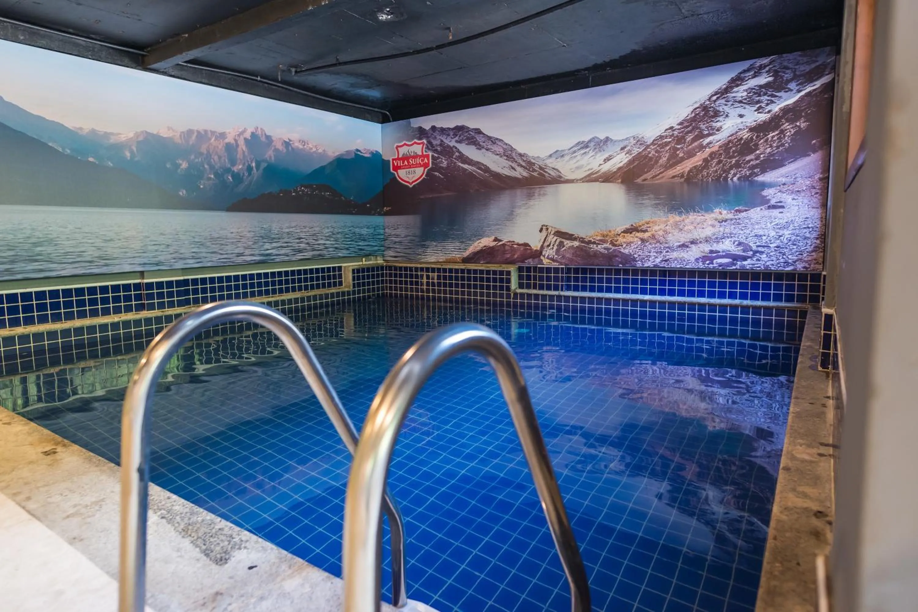 Pool view in Hotel Vila Suíça 1818