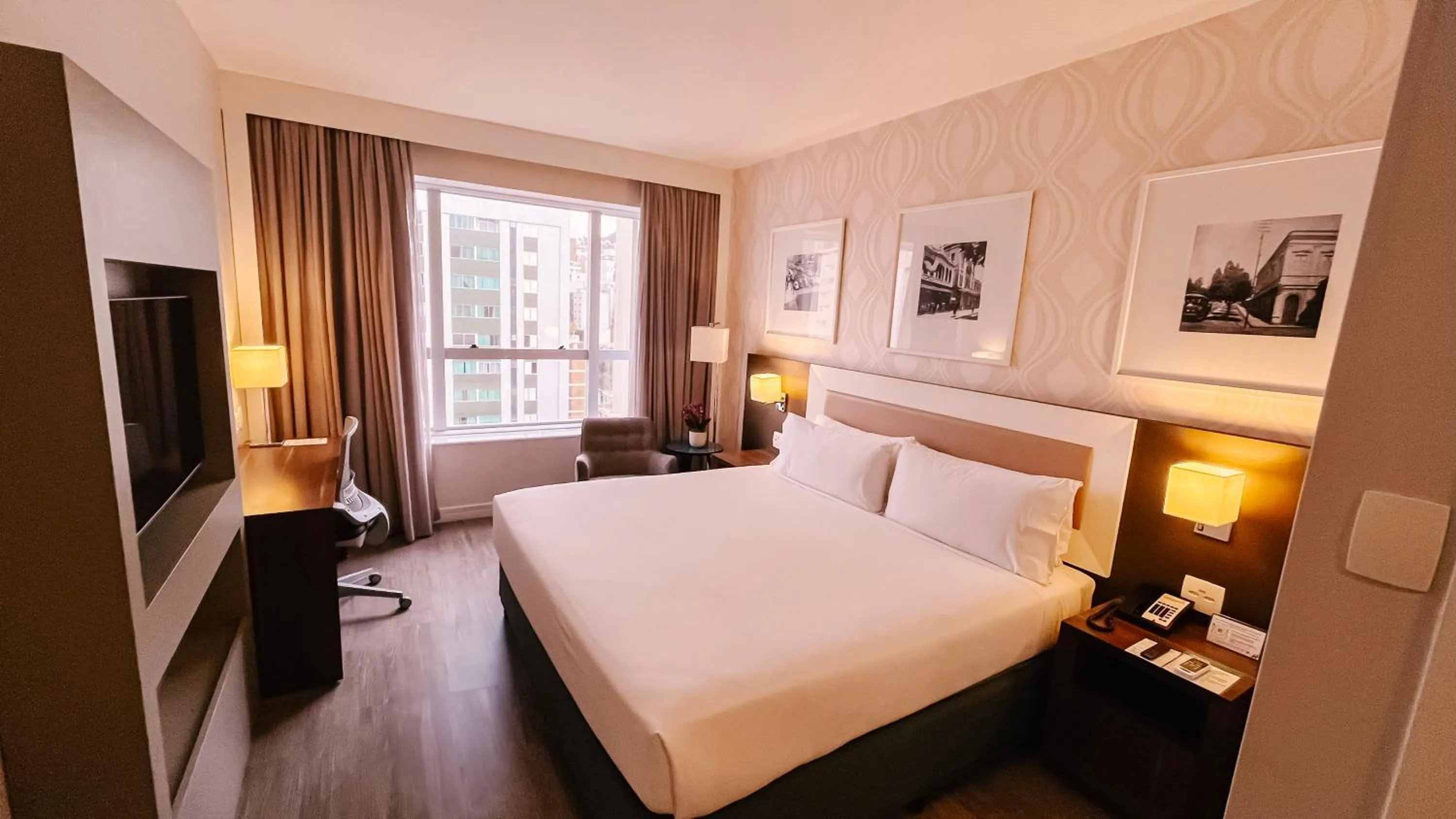 Bed in Holiday Inn Belo Horizonte Savassi by IHG