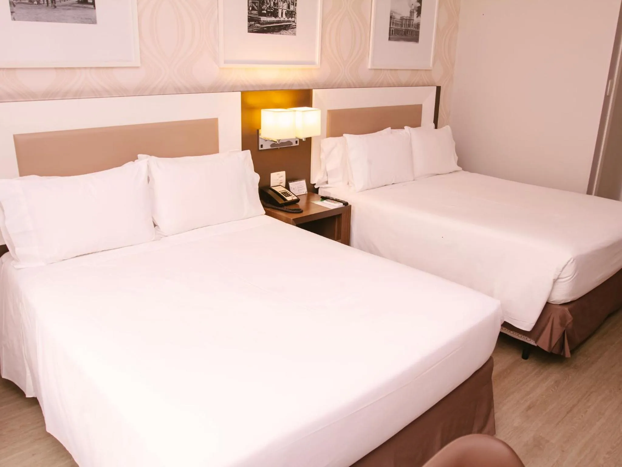 Photo of the whole room, Bed in Holiday Inn Belo Horizonte Savassi by IHG