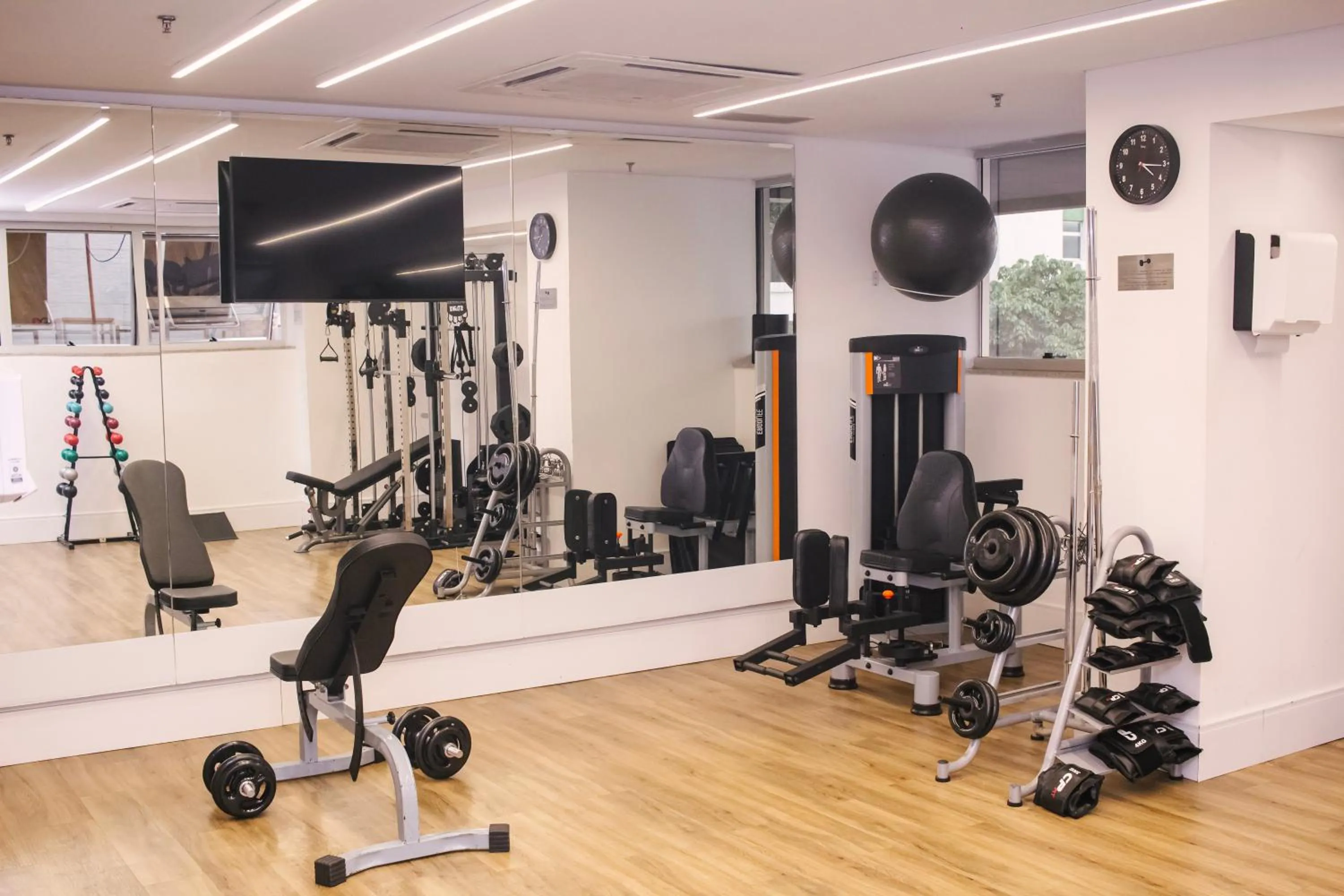Fitness centre/facilities in Holiday Inn Belo Horizonte Savassi by IHG