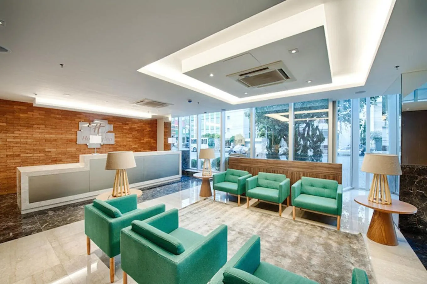 Lobby or reception in Holiday Inn Belo Horizonte Savassi by IHG