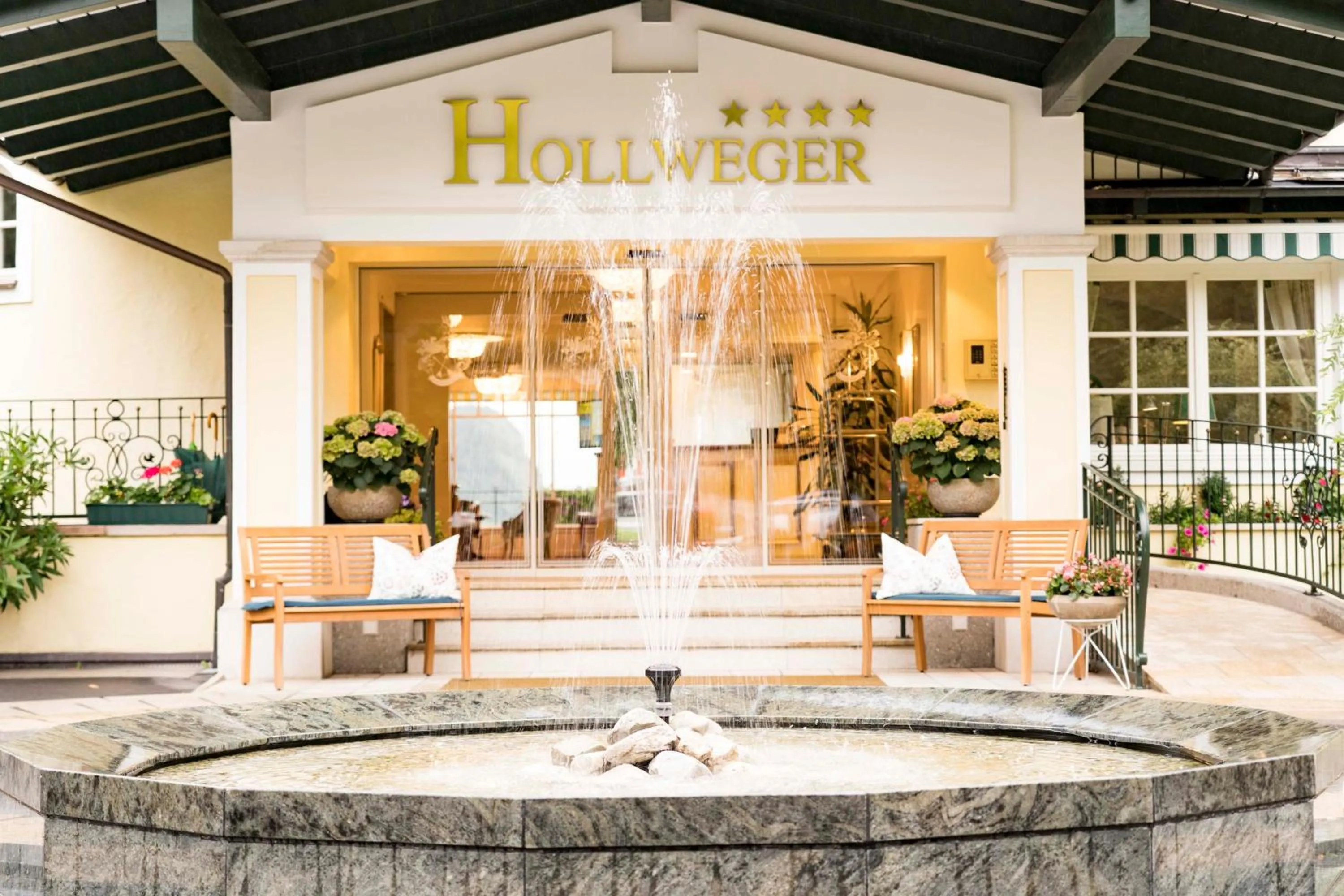 Facade/entrance in Hotel Hollweger