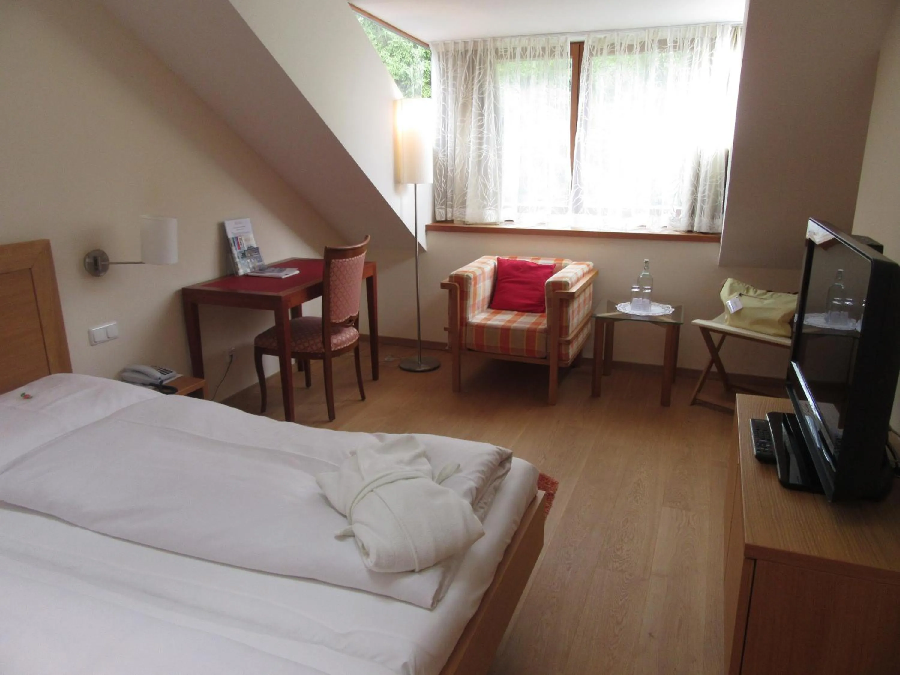 Photo of the whole room, Bed in Hotel Hollweger
