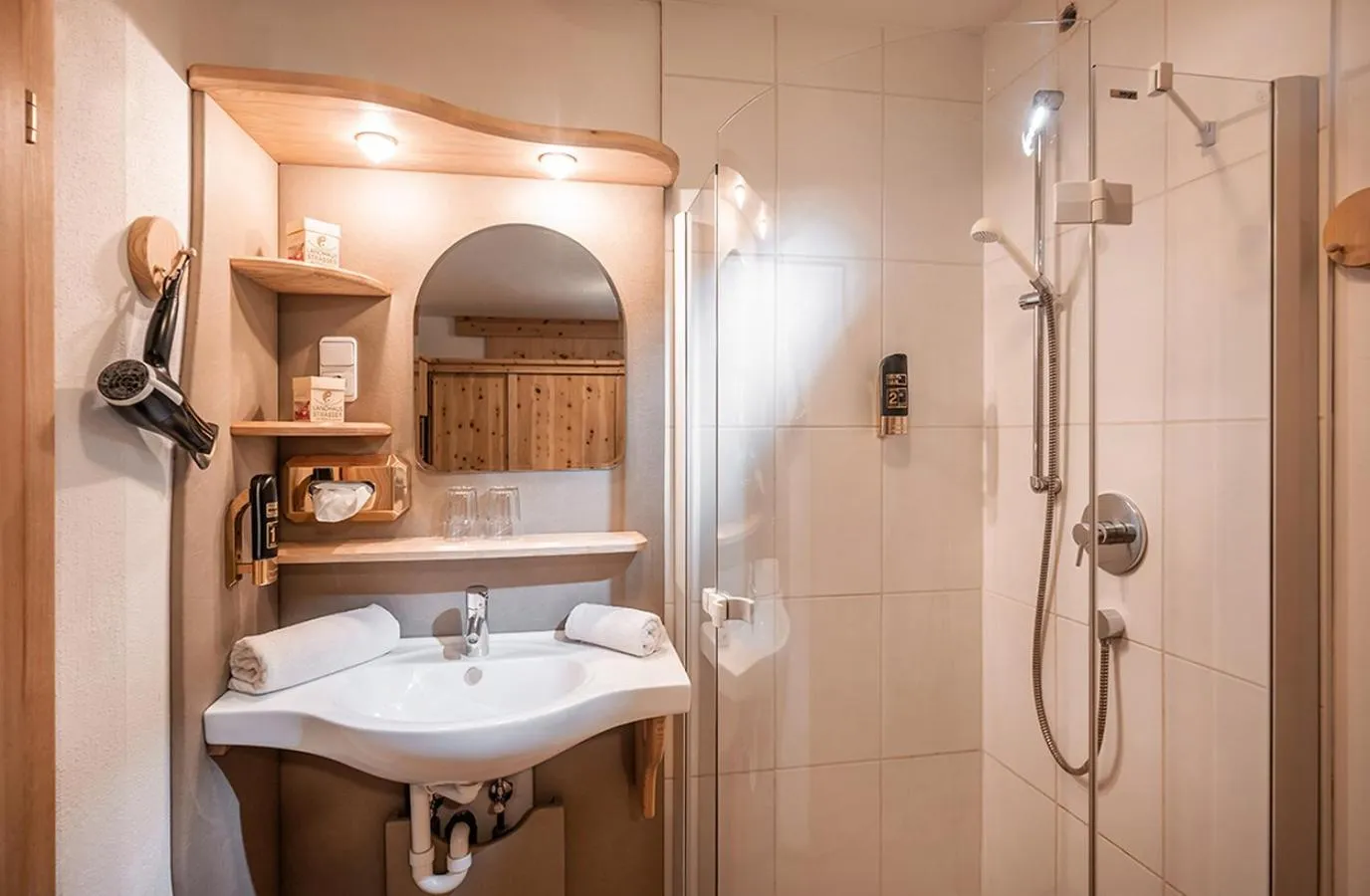 Bathroom in Bed & Breakfast Landhaus Strasser