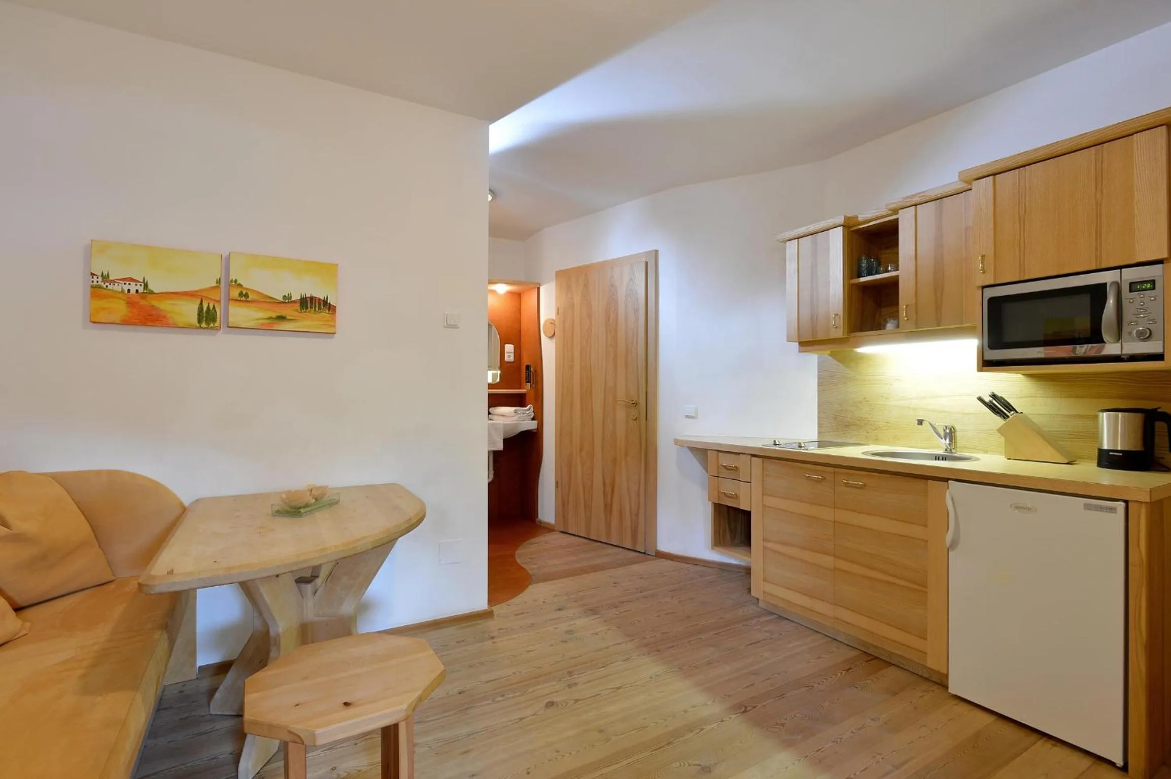 Coffee/tea facilities in Bed & Breakfast Landhaus Strasser