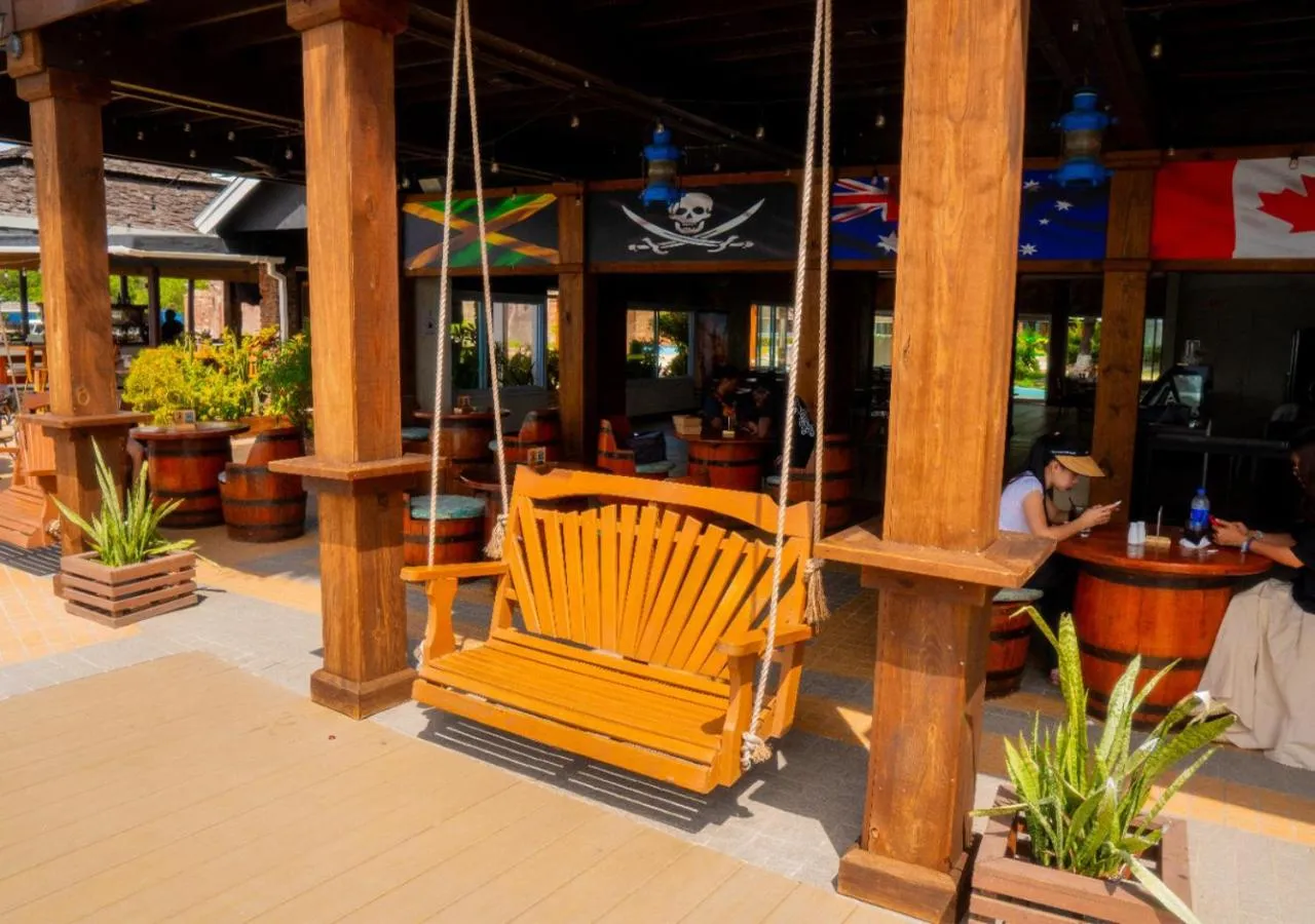 Restaurant/places to eat in Grand Hotel Excelsior Port Royal