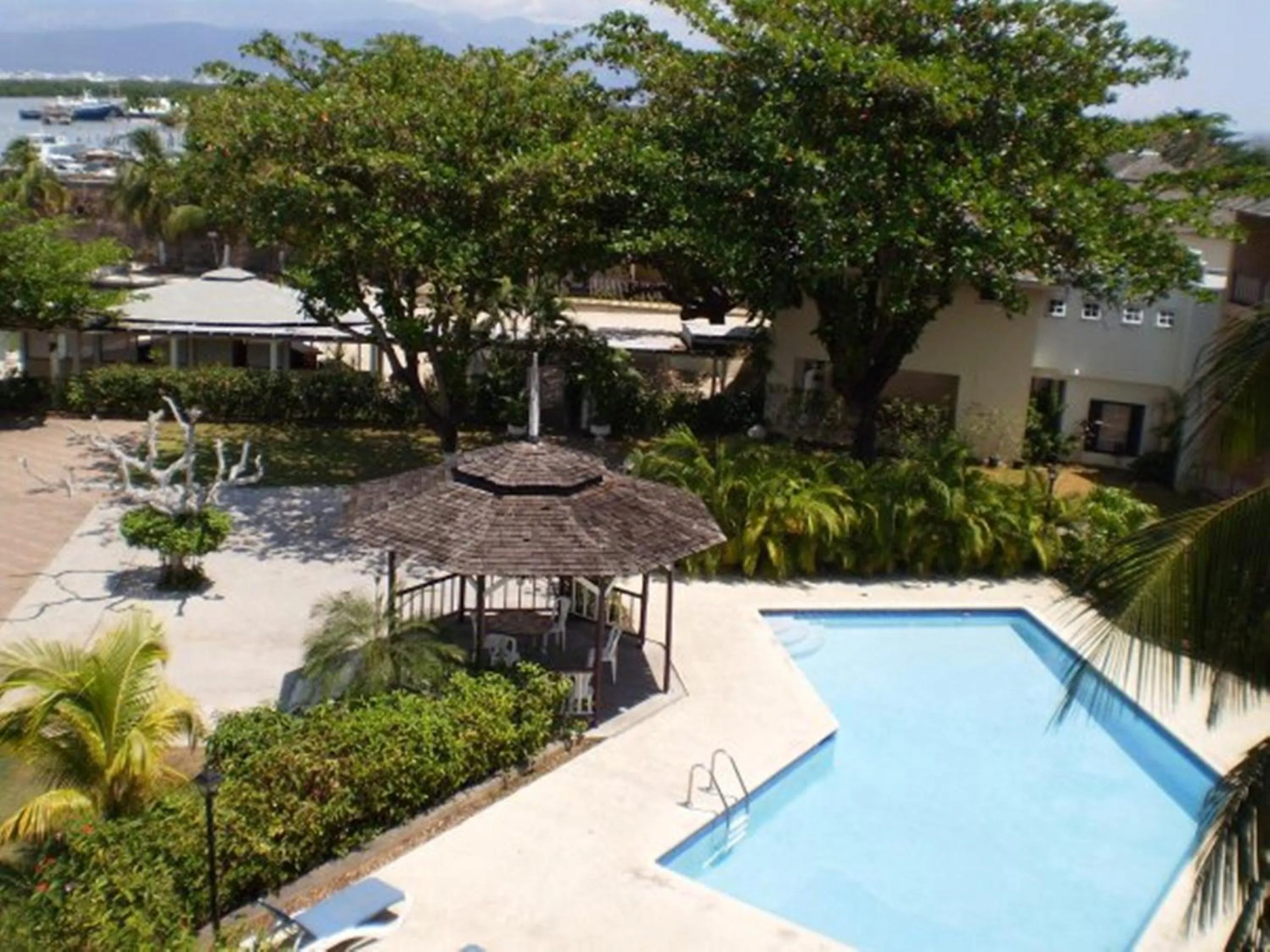 Swimming pool in Grand Hotel Excelsior Port Royal
