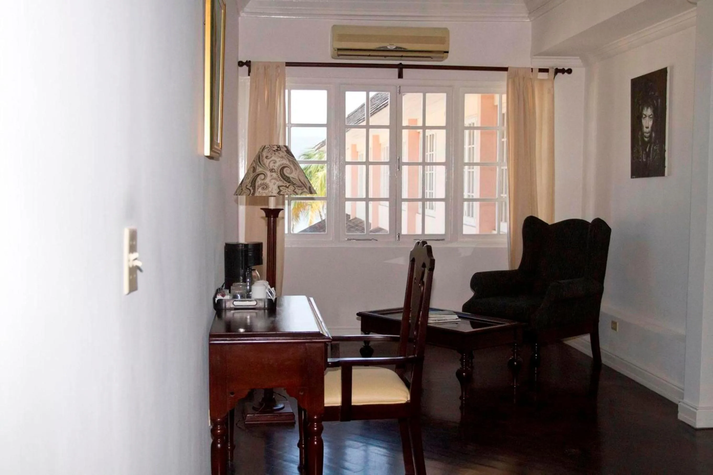 Coffee/tea facilities in Grand Hotel Excelsior Port Royal