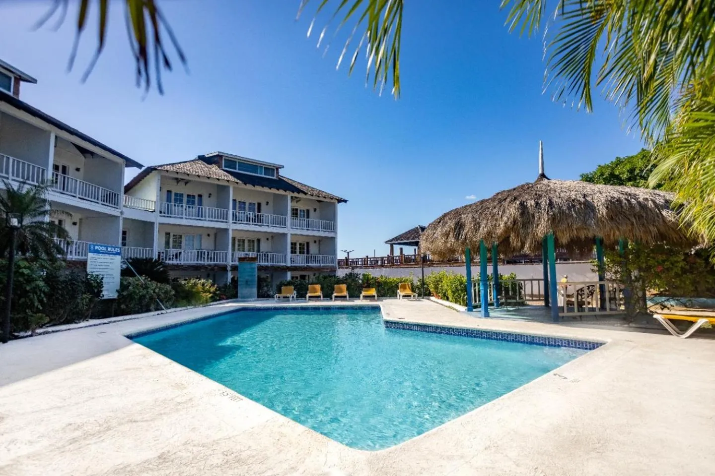 Swimming pool in Grand Hotel Excelsior Port Royal
