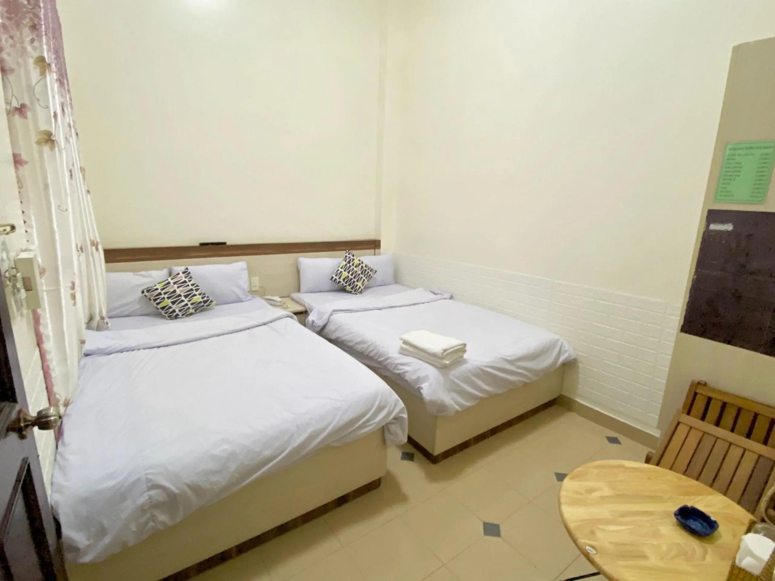 Property building, Bed in Sao Mai Tim Hotel