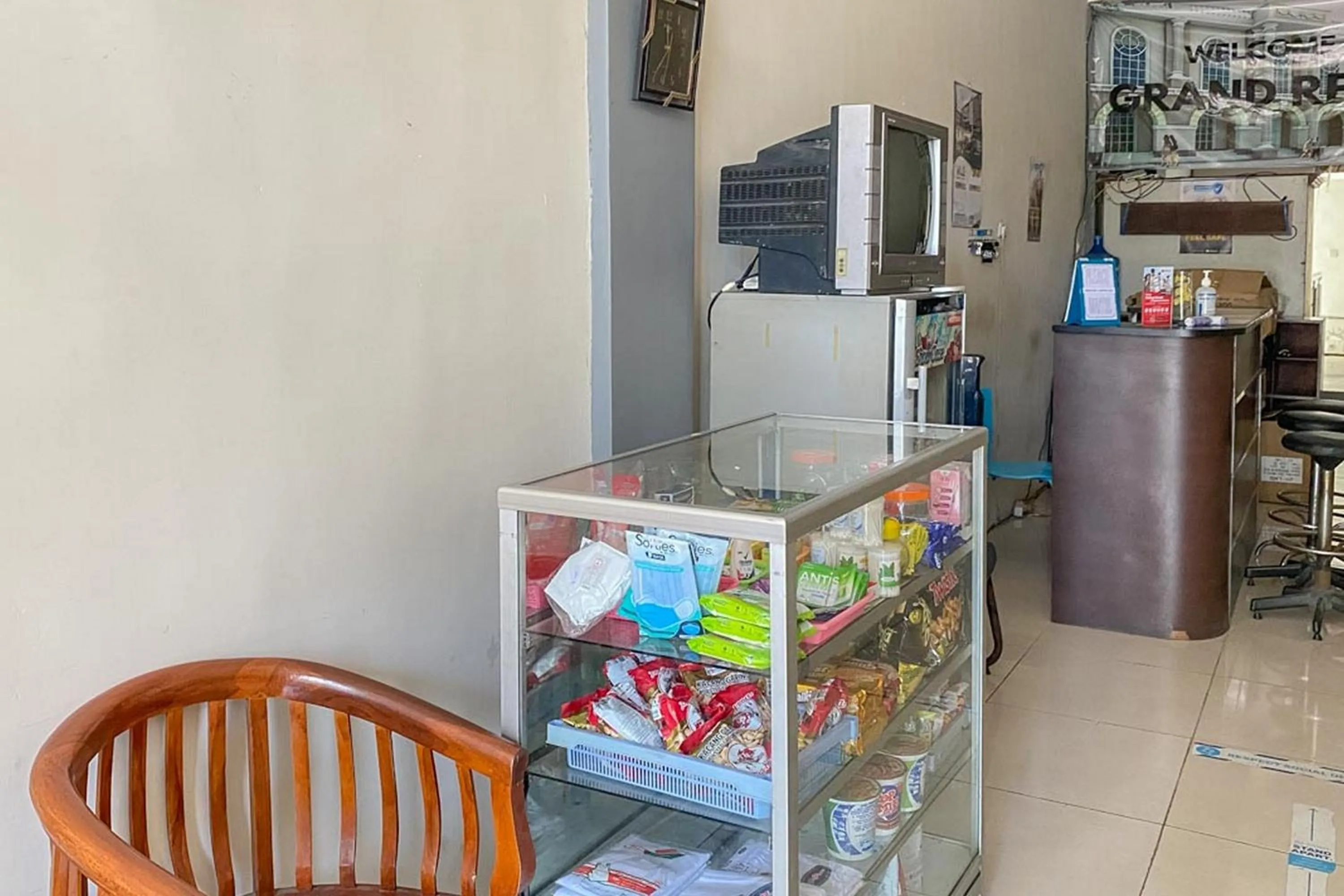 RedDoorz near Universitas Merdeka Malang 2