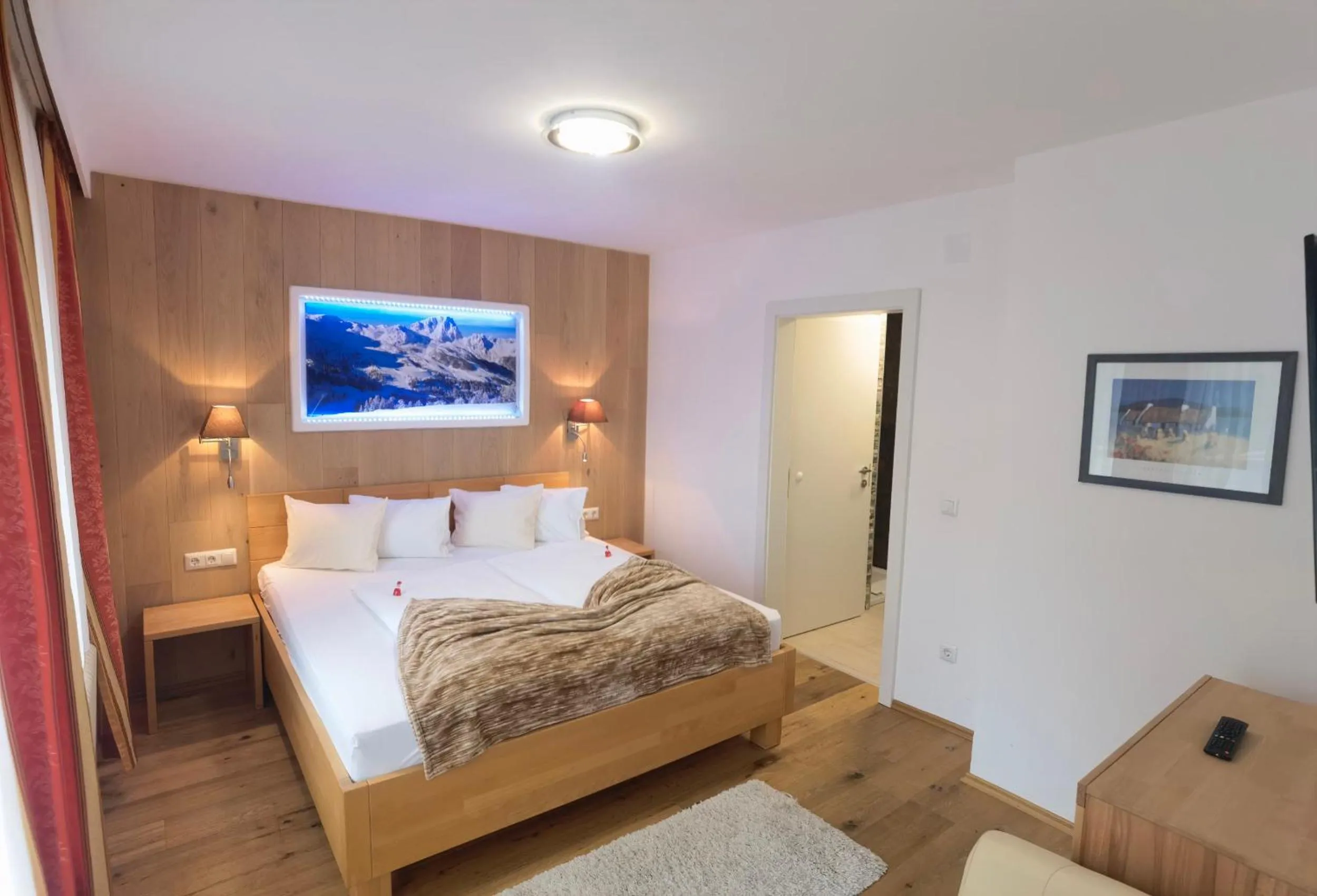 Bedroom, Bed in Hotel Kärntnerhof & Suiten 3-Stern Superior