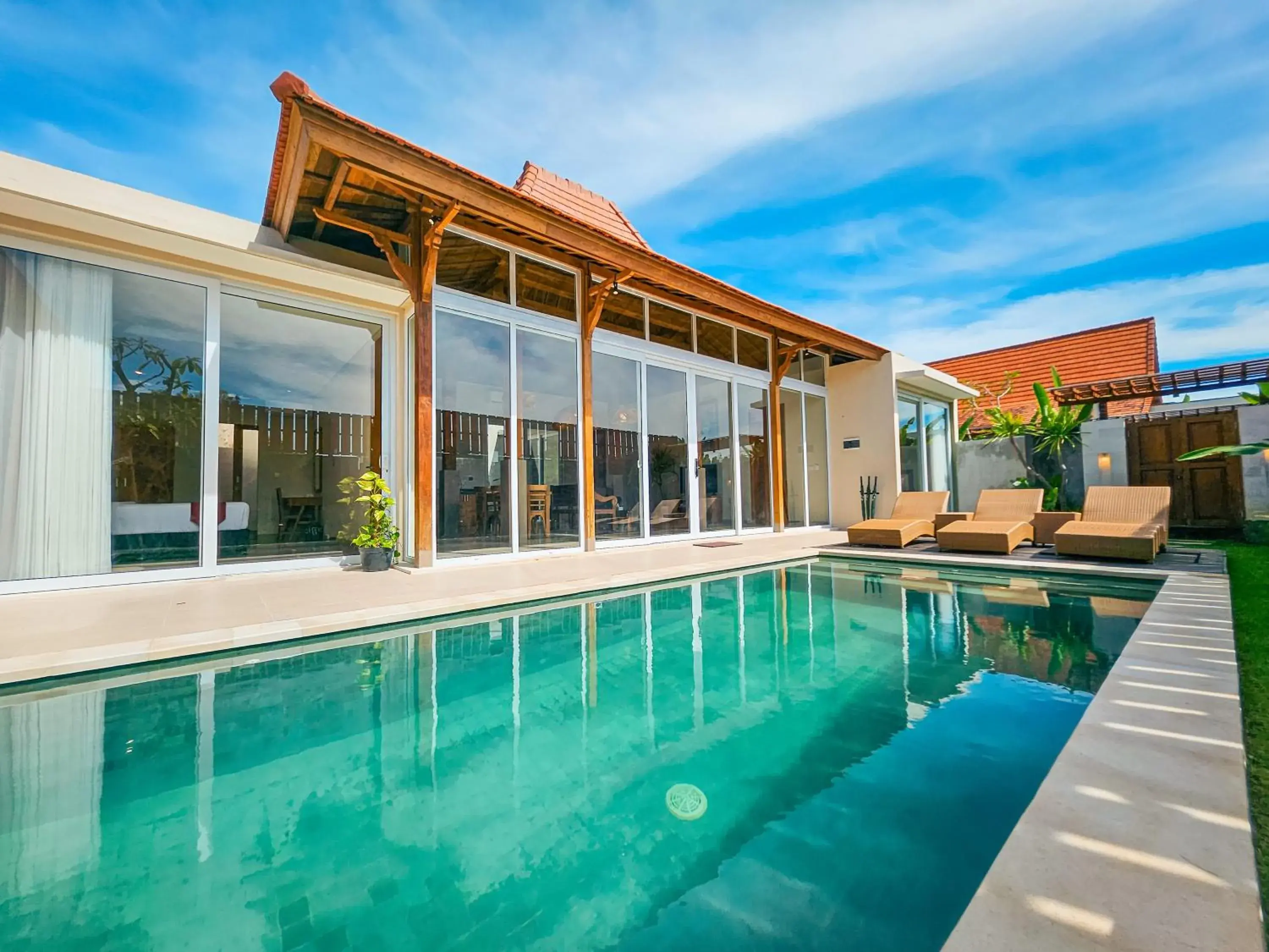 Three-Bedroom Villa in Svarna Suites Seminyak Three-Bedroom Villa in Svarna Suites Seminyak