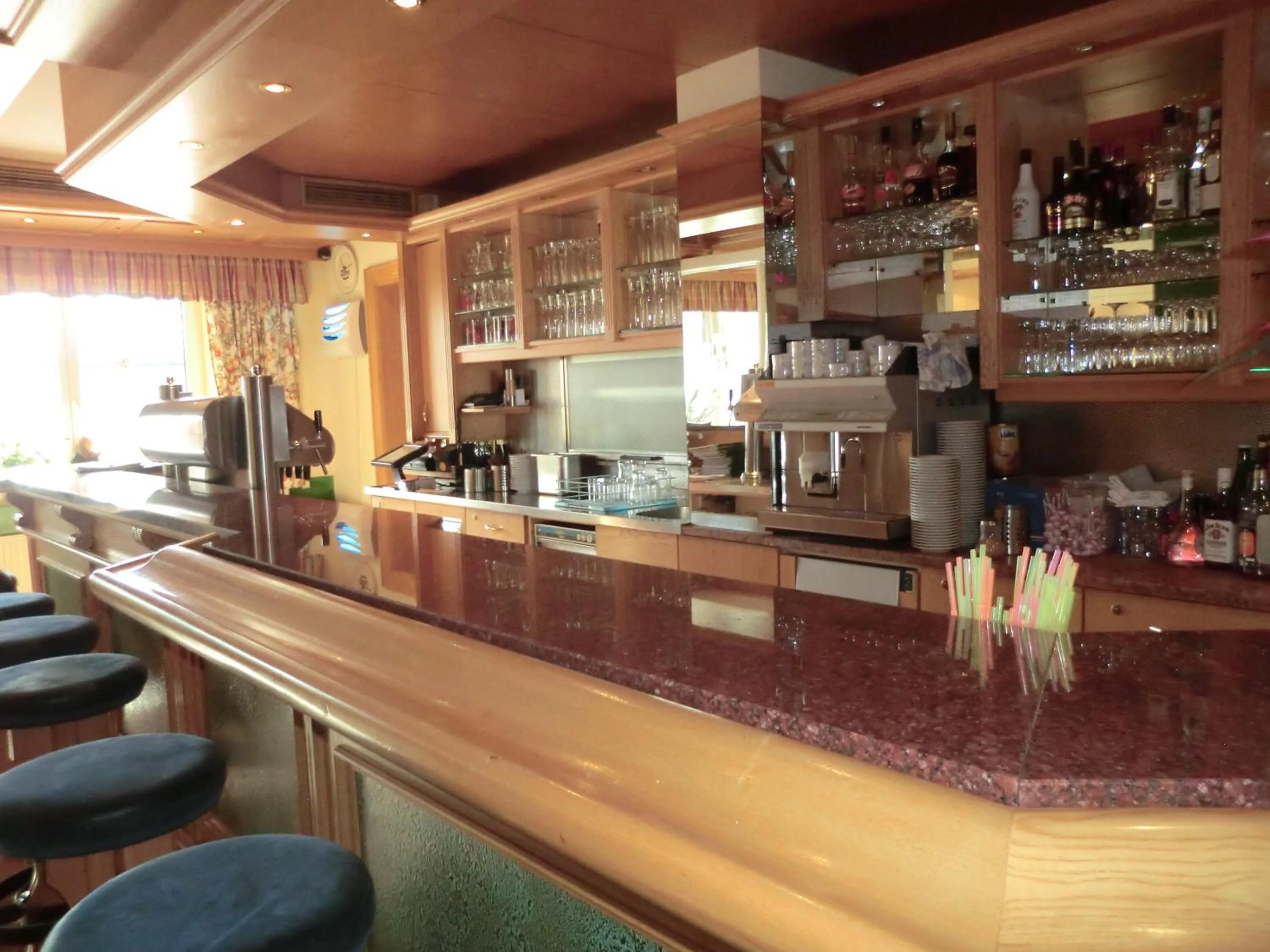 Lounge or bar in Alpenhotel Tauernstüberl