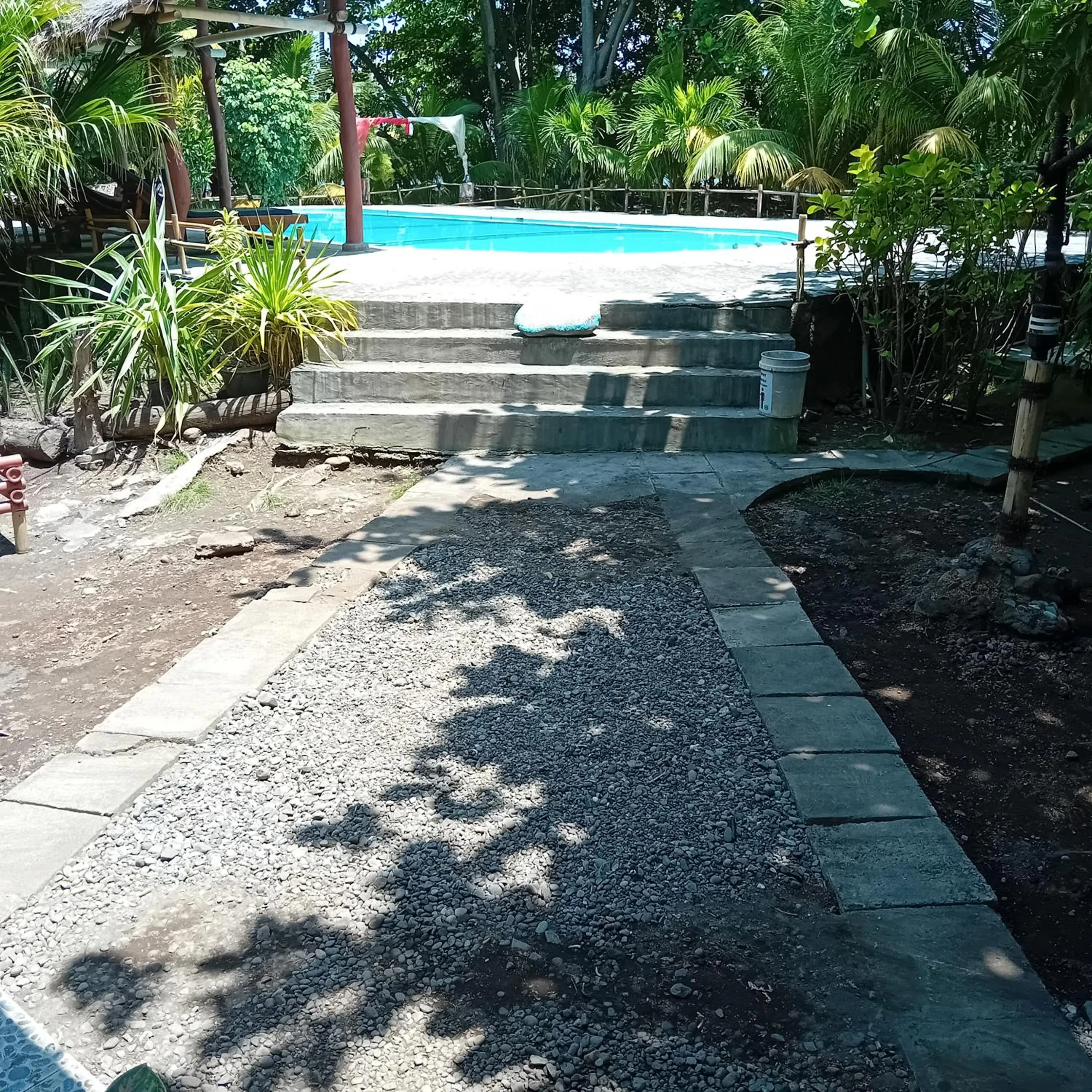 Swimming pool in Budi Sun Resort