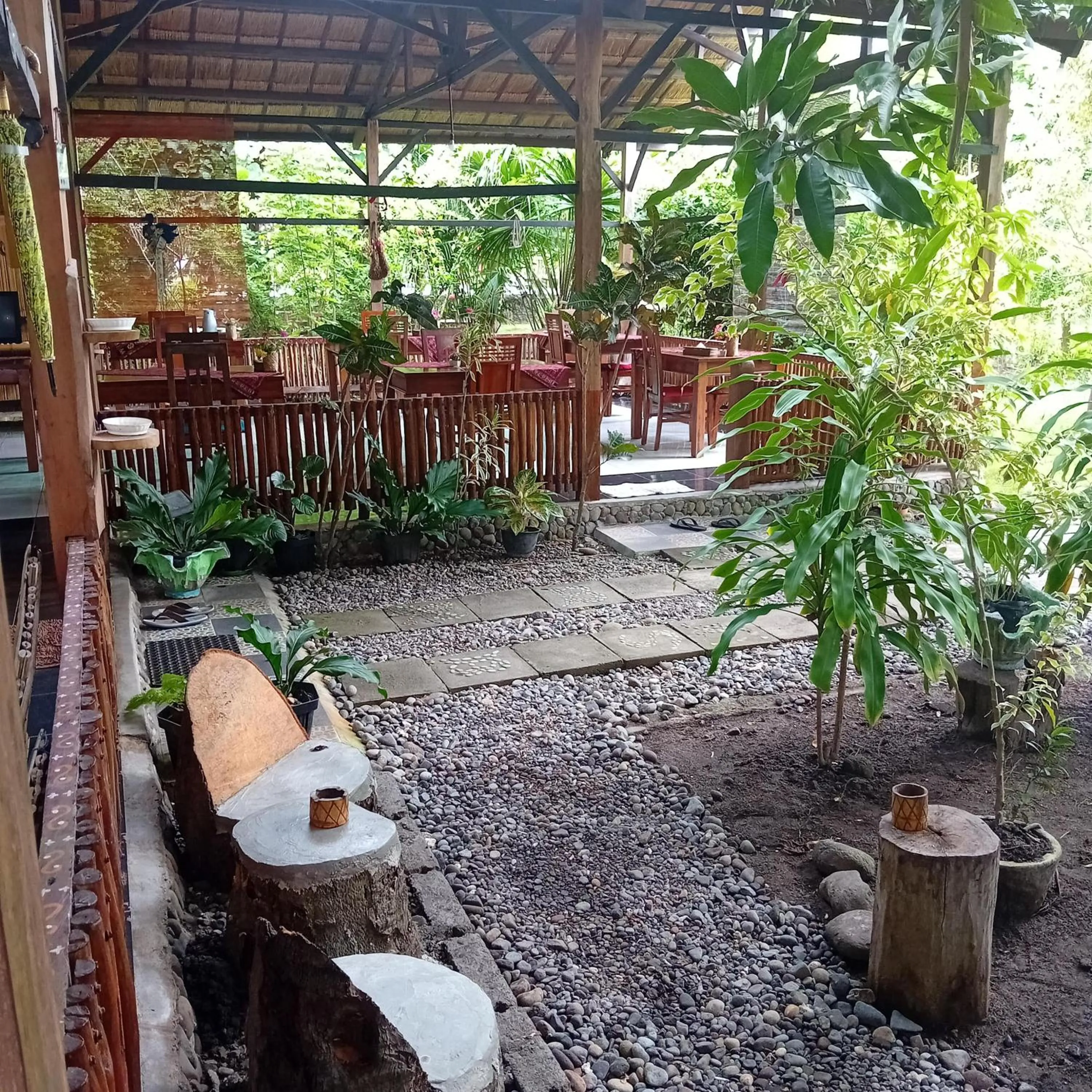 Restaurant/places to eat in Budi Sun Resort