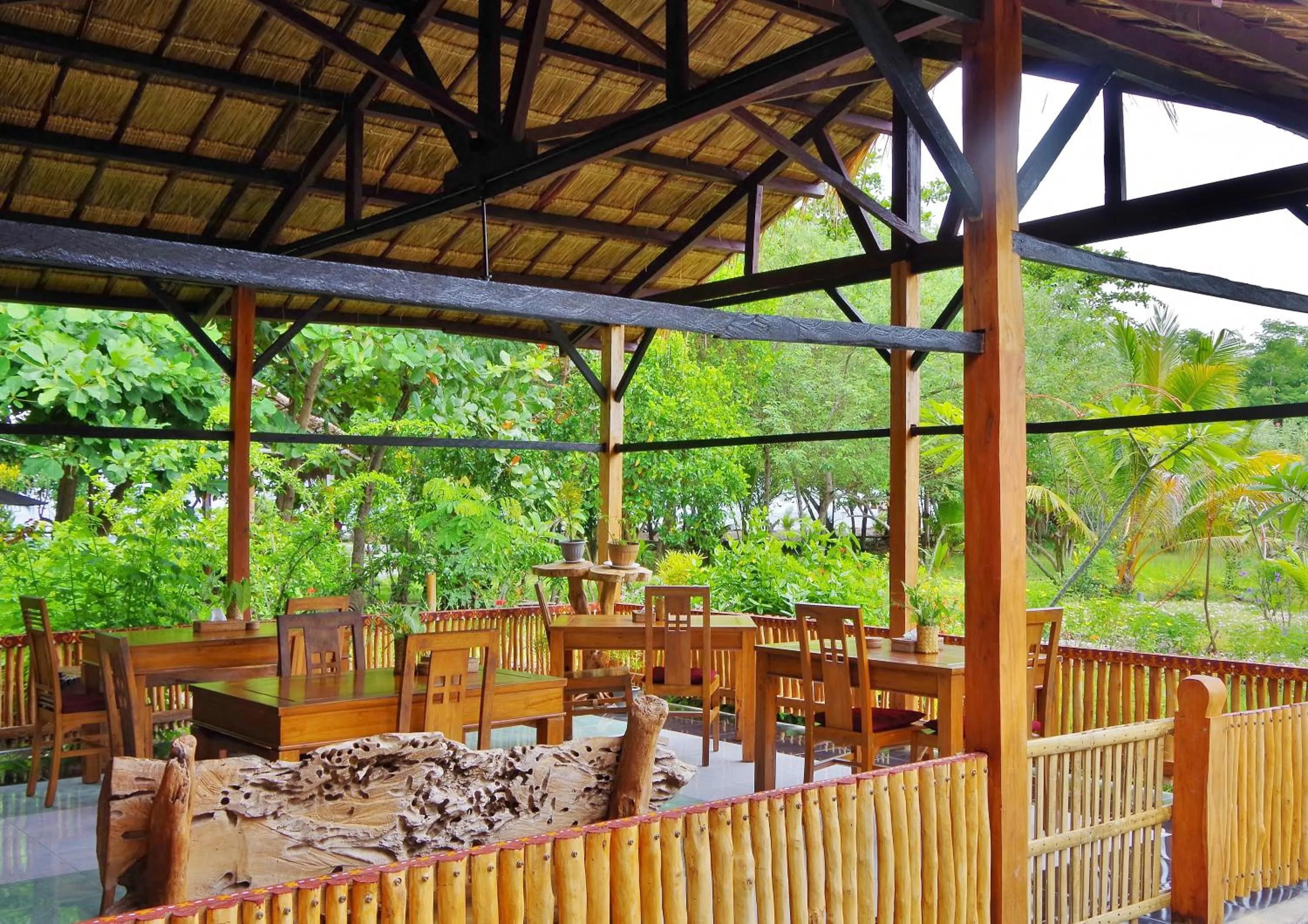 Restaurant/places to eat in Budi Sun Resort