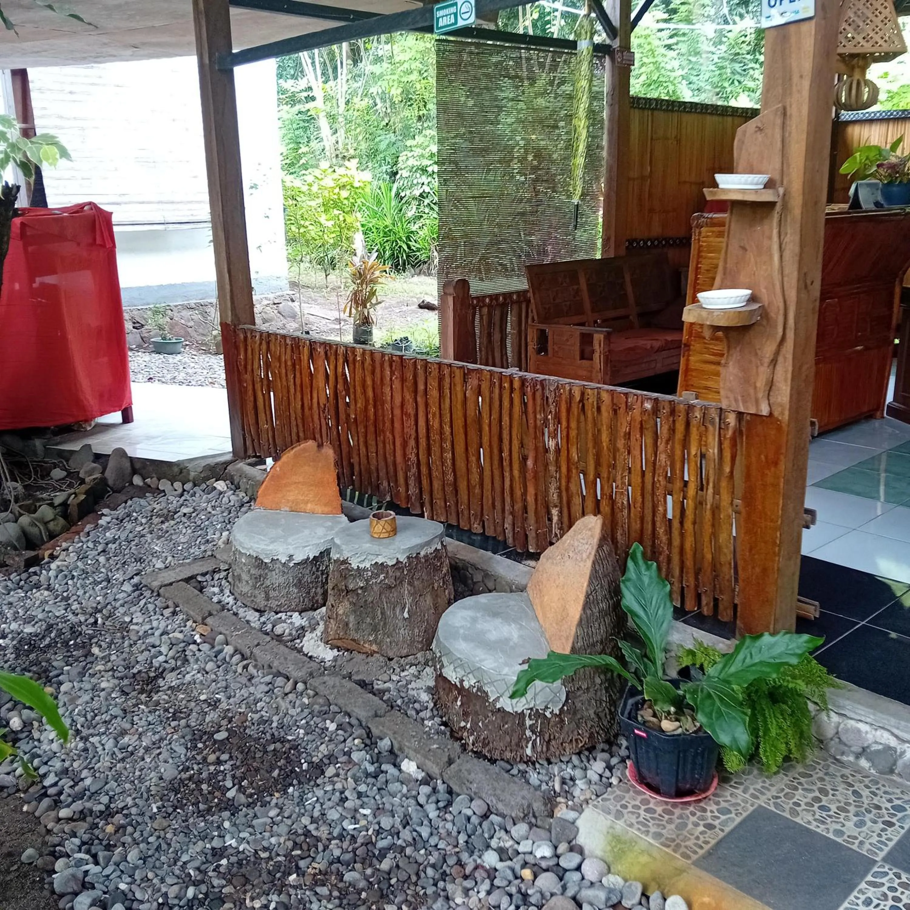 Restaurant/places to eat in Budi Sun Resort