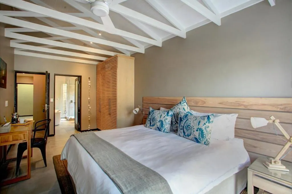 Bed in Scallop Lodge