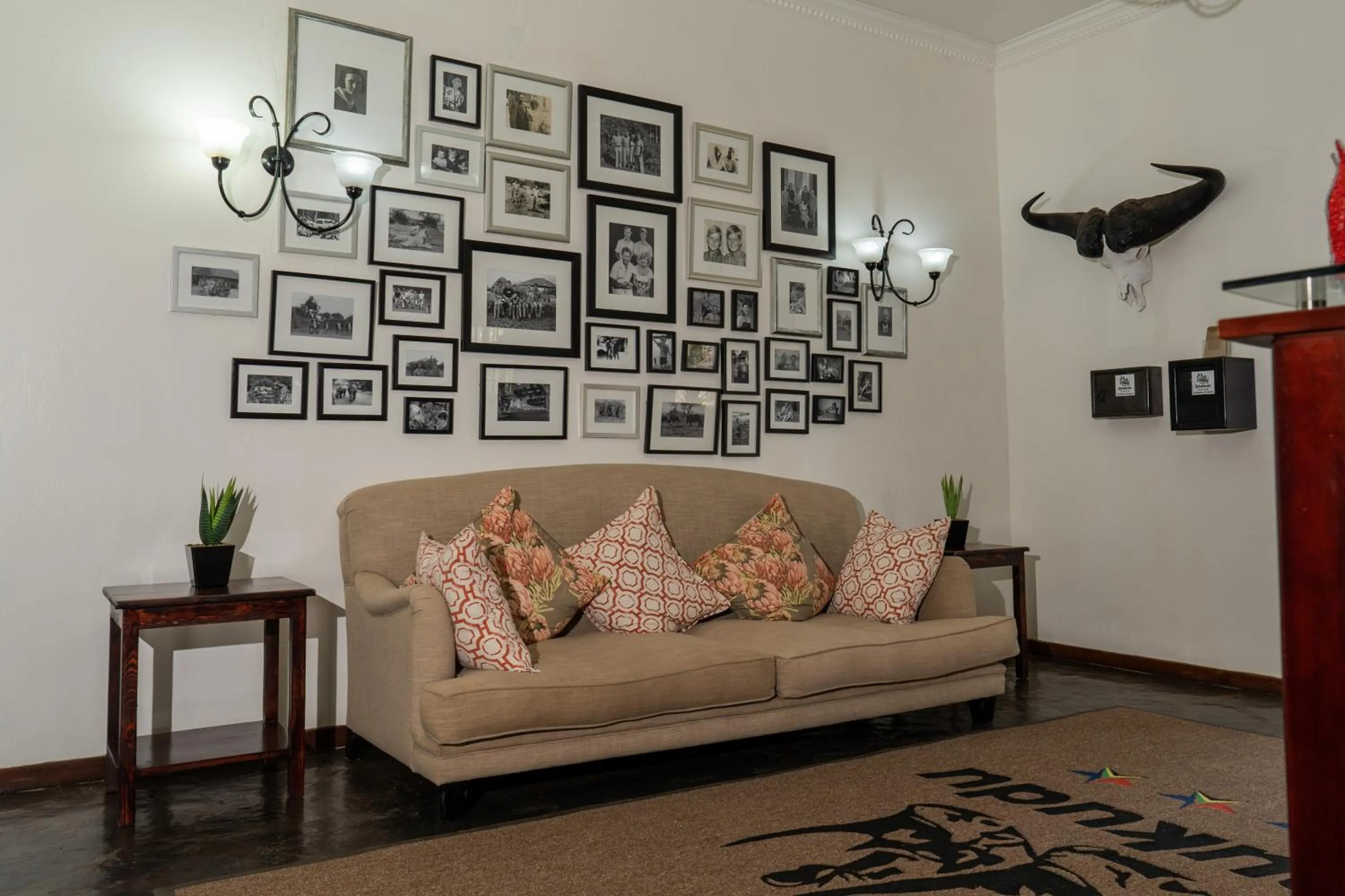 Lobby or reception in Tshukudu Game Lodge