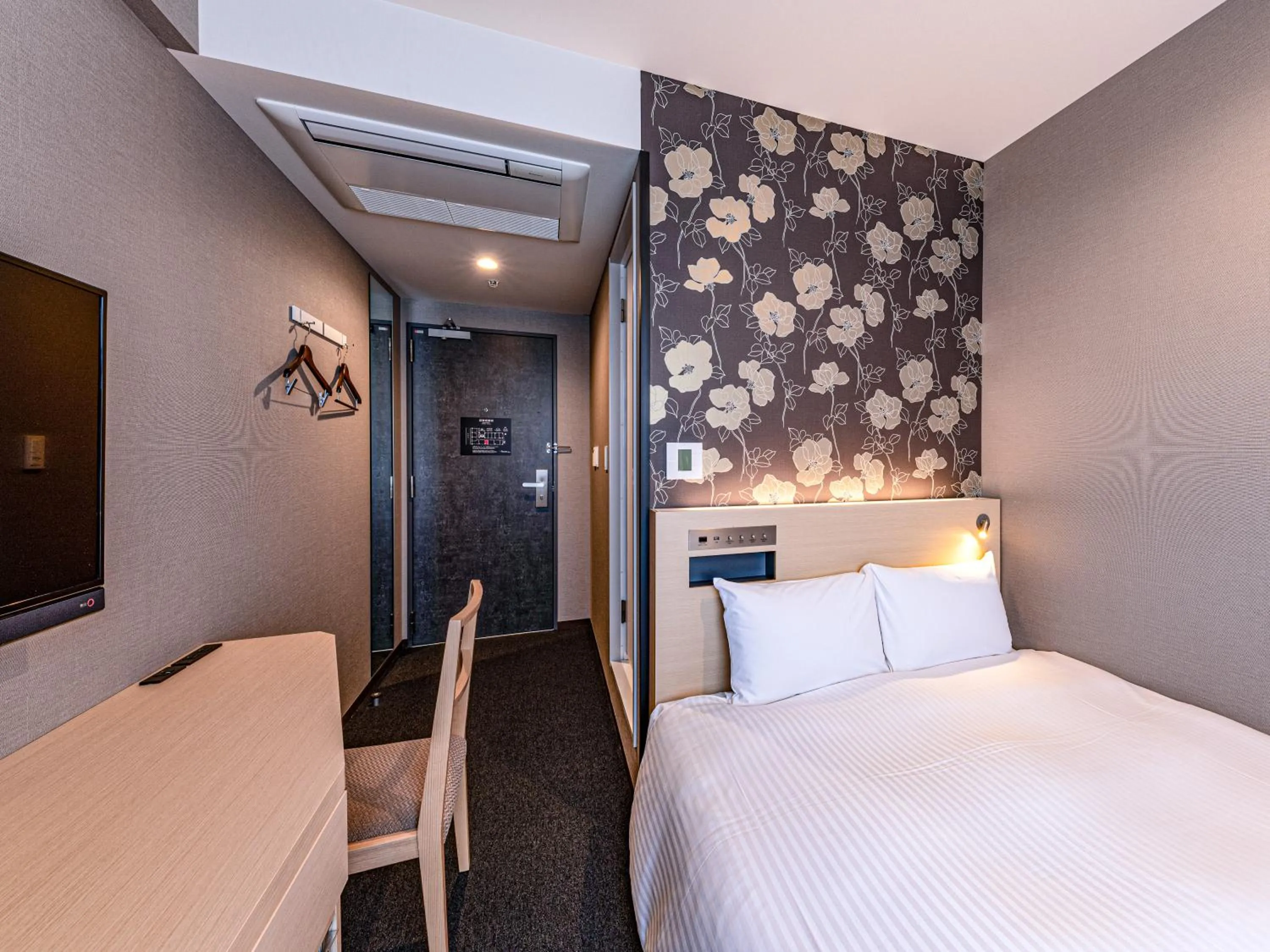 Bed in The Kanzashi Tokyo Asakusa