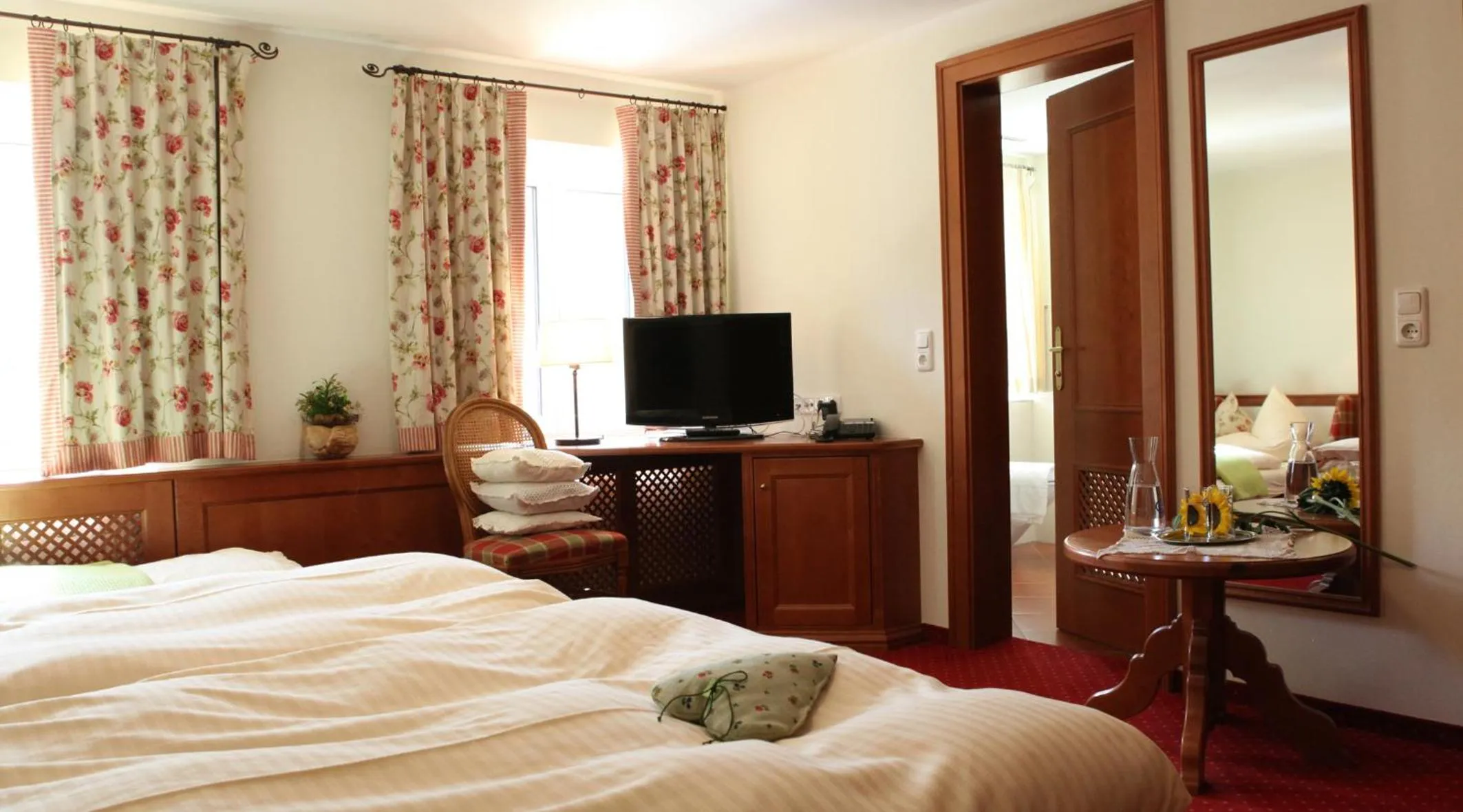 Other, Bed in Die Lilie / Hotel Garni