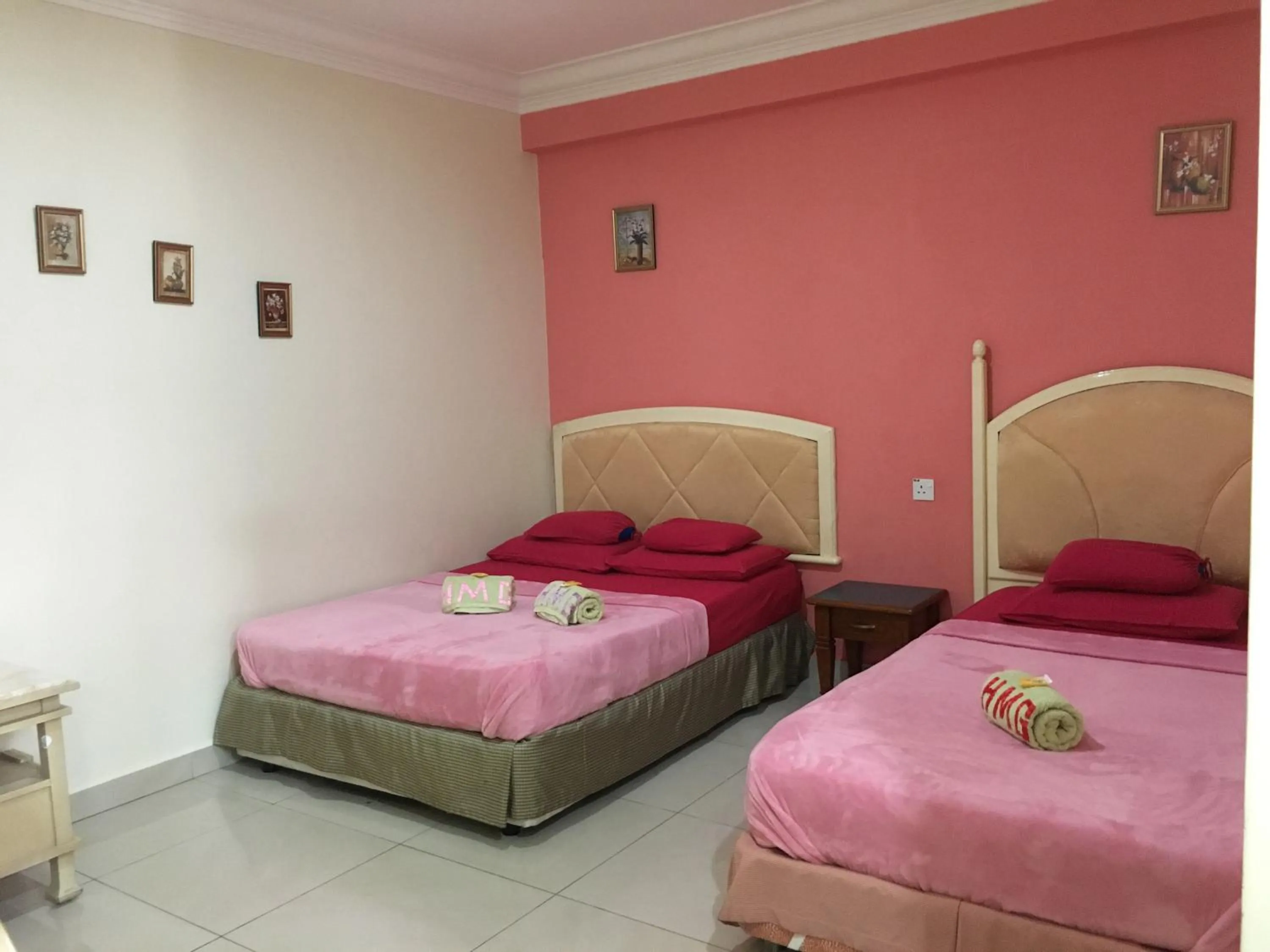 Bed in Hotel Morning Glory