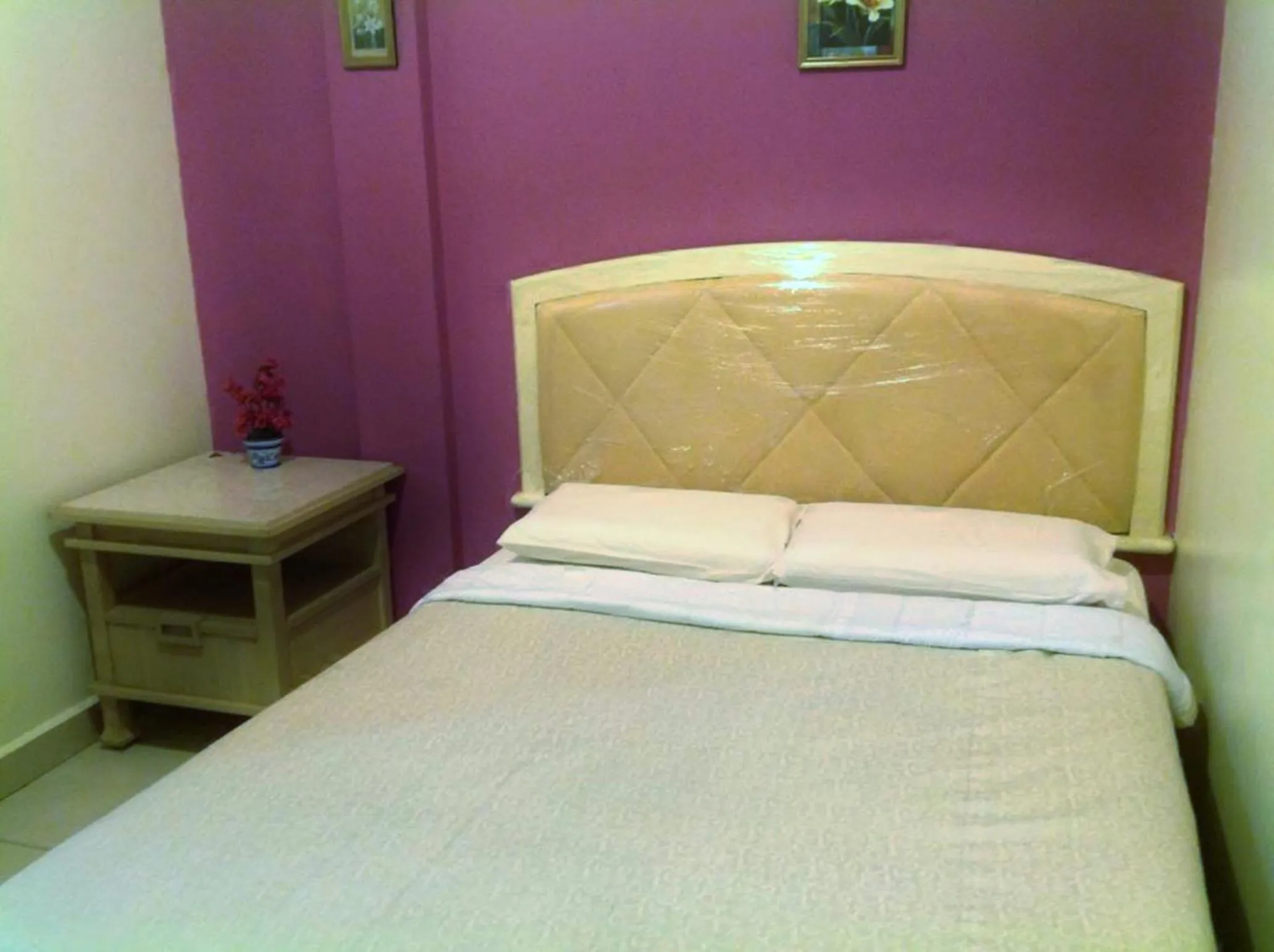 Bed in Hotel Morning Glory