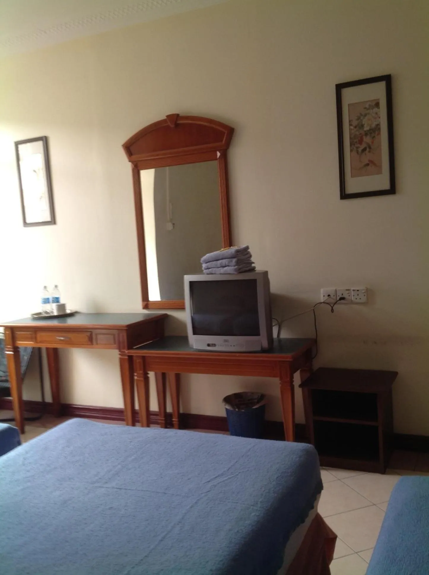 Bed in Hotel Morning Glory