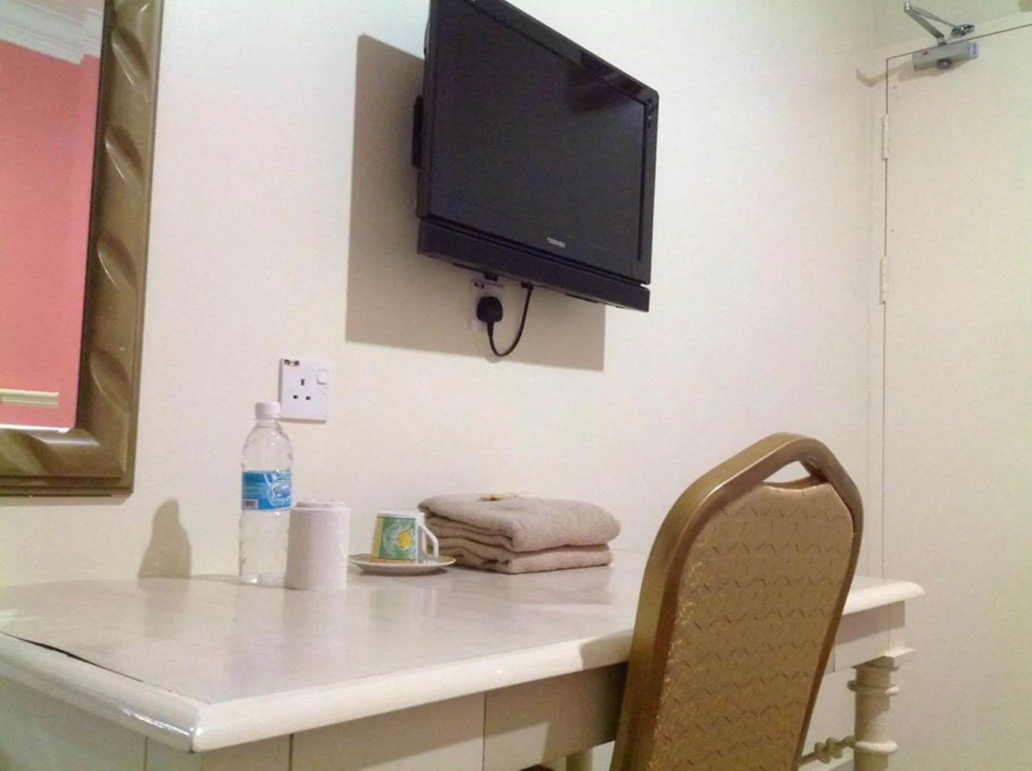 Seating area in Hotel Morning Glory